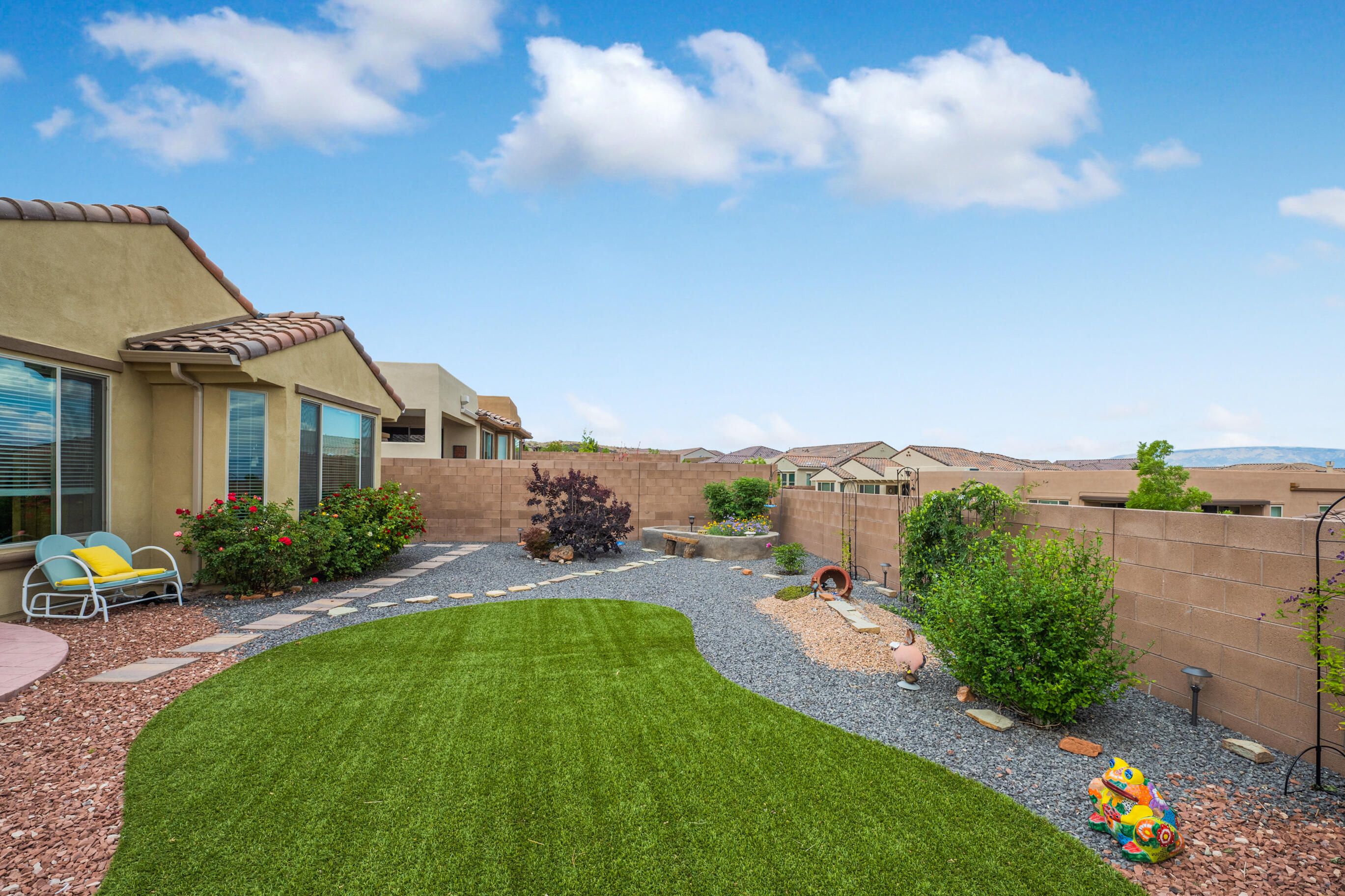 2304 Komatke Trail NW