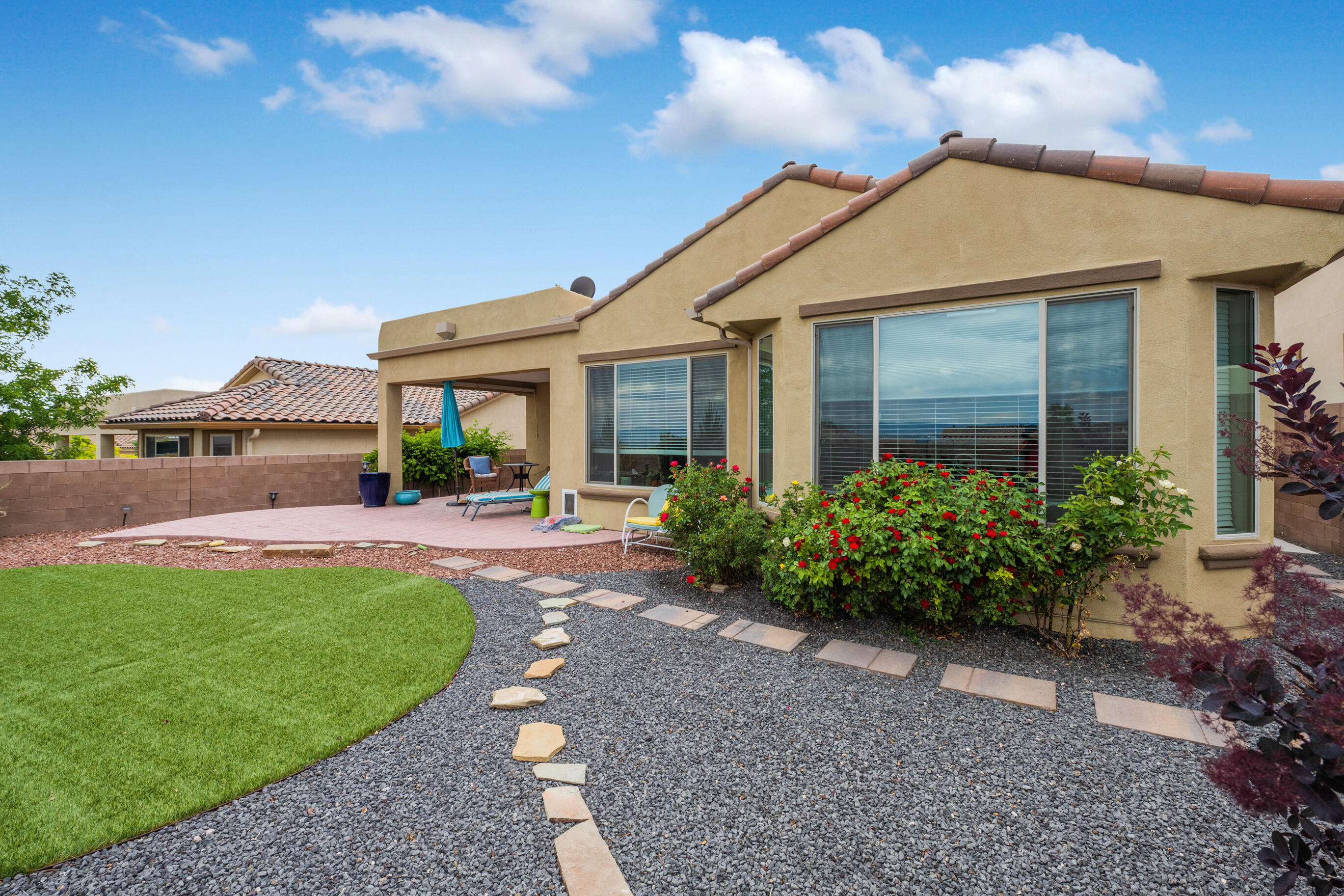 2304 Komatke Trail NW