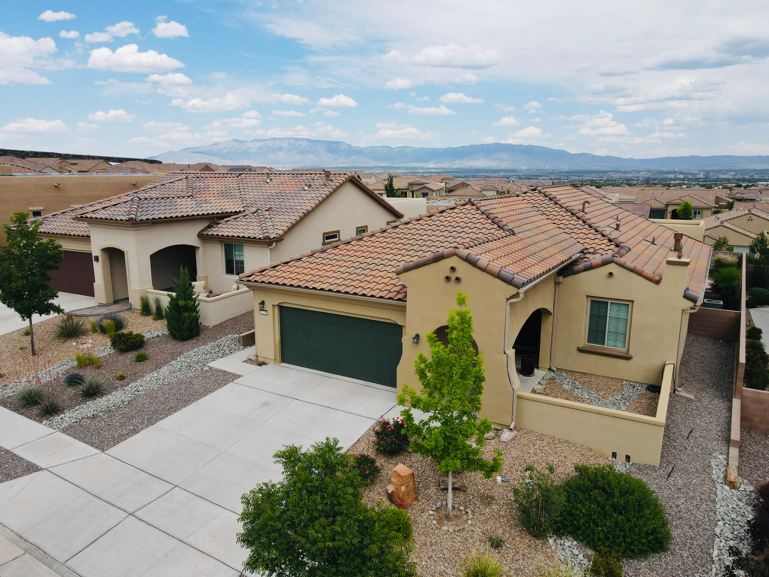 2304 Komatke Trail NW