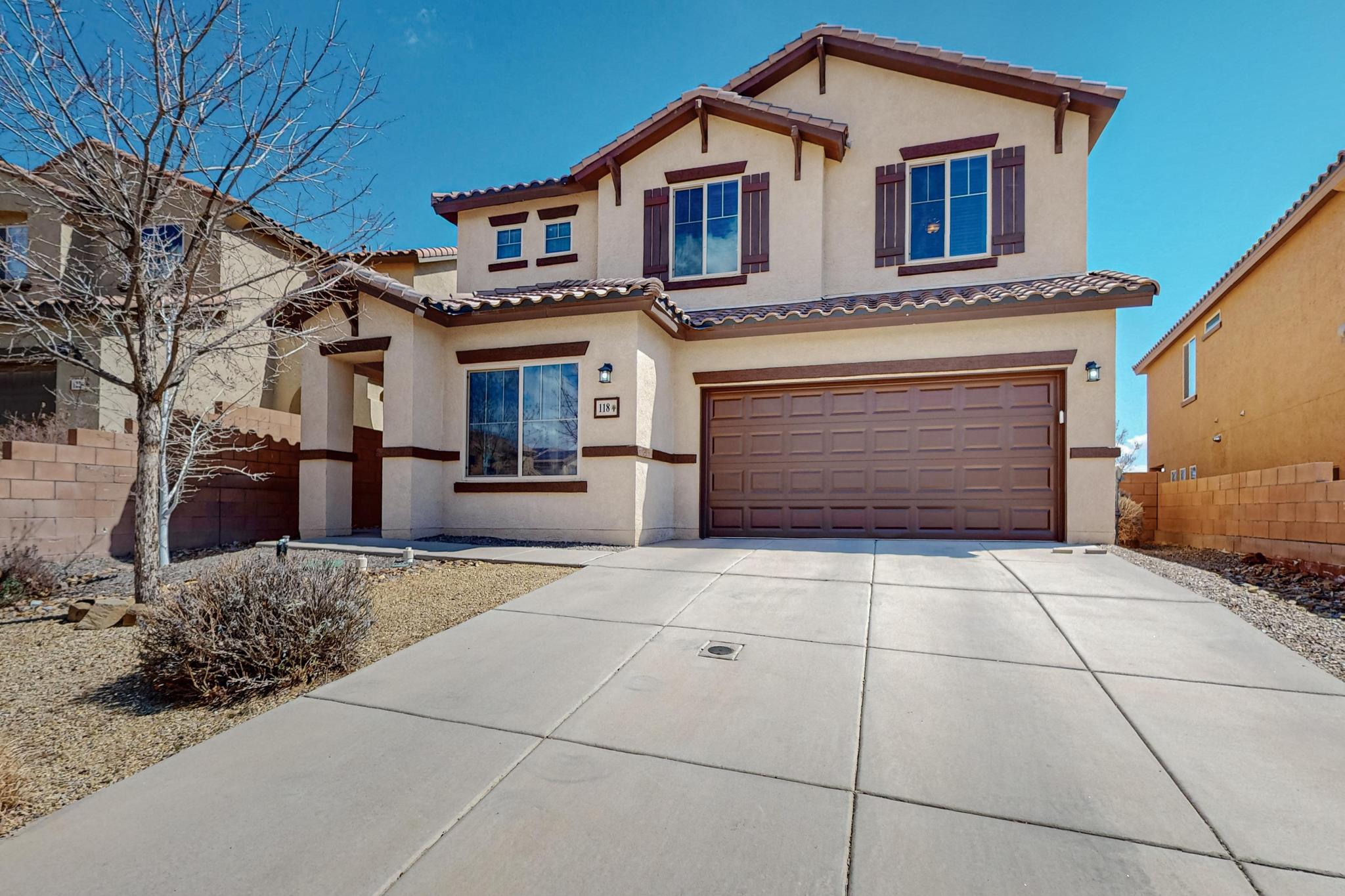 118 Las Medanales Court NE