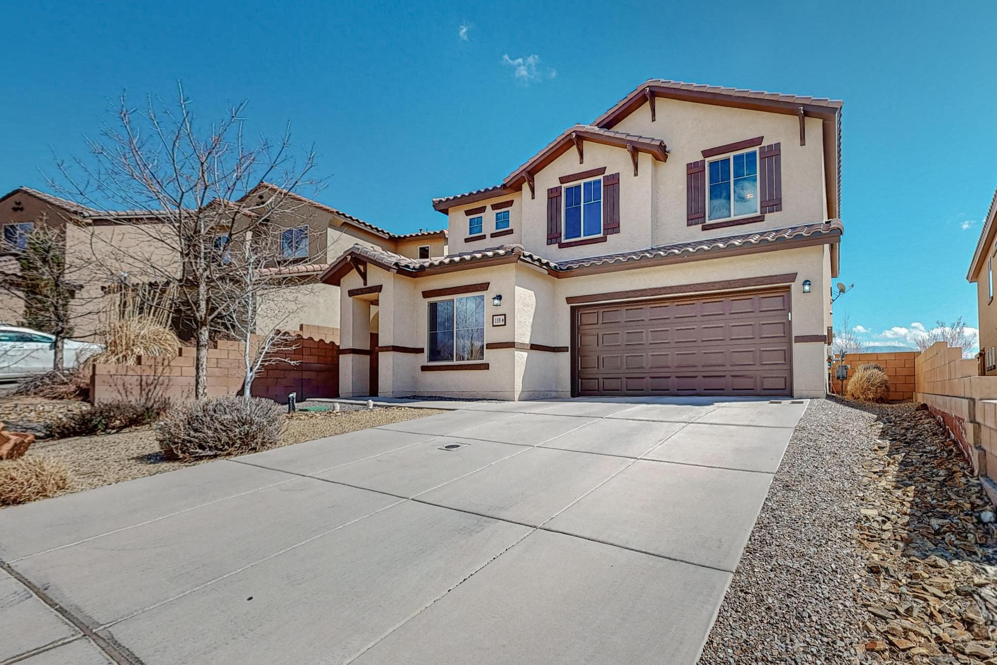 118 Las Medanales Court NE