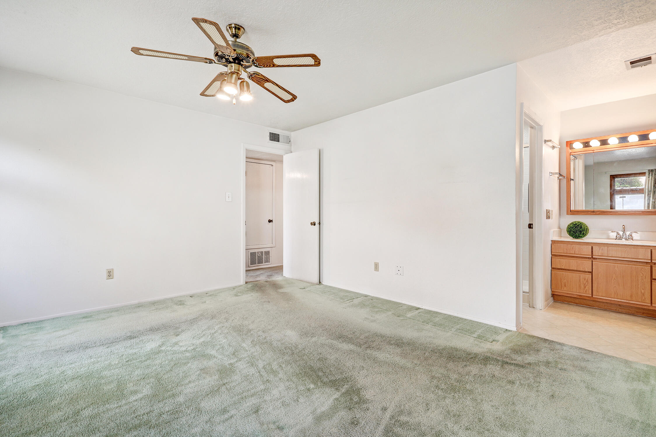12505 Indian Trail NE