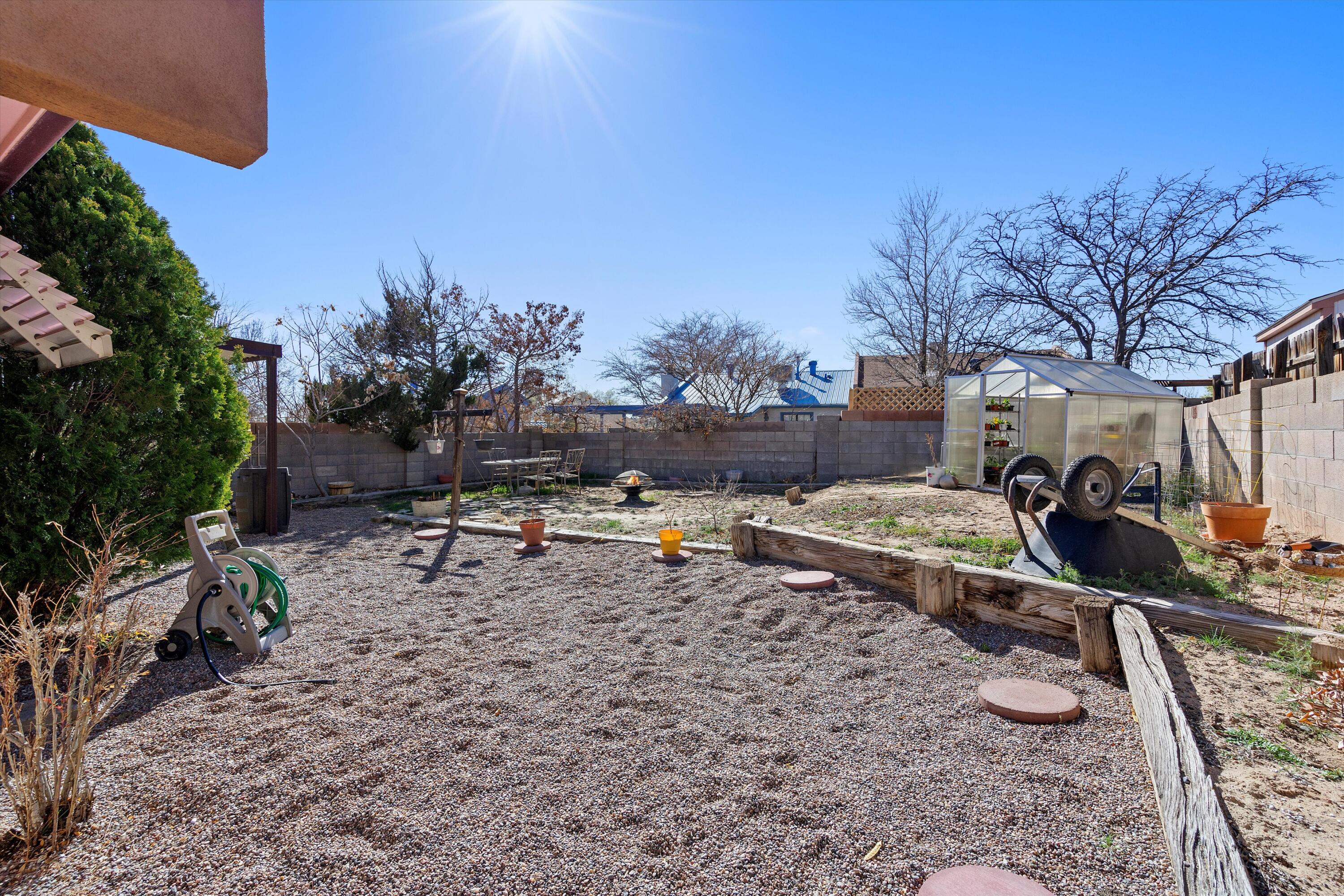 516 Star Villa Circle SE
