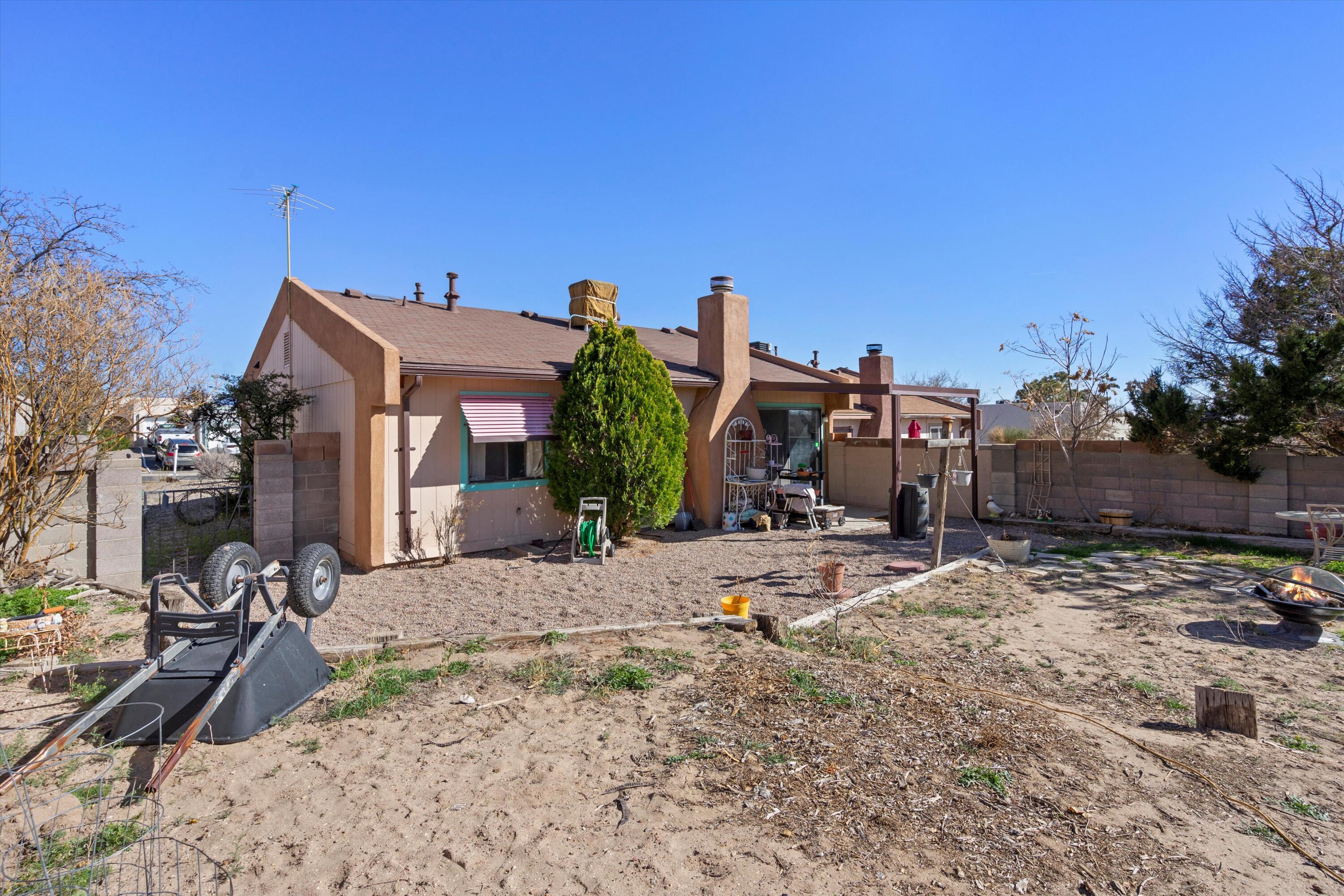 516 Star Villa Circle SE