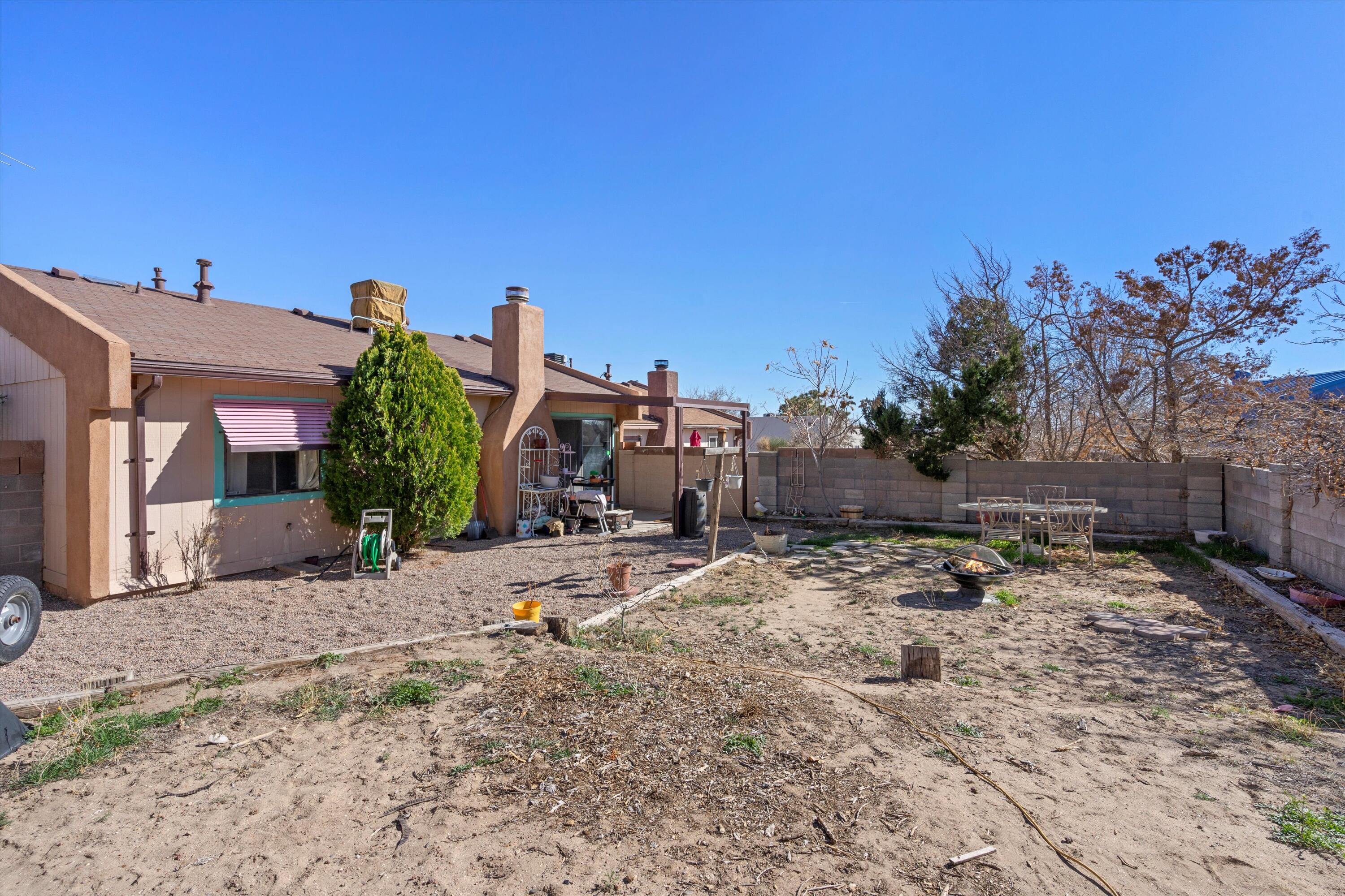 516 Star Villa Circle SE