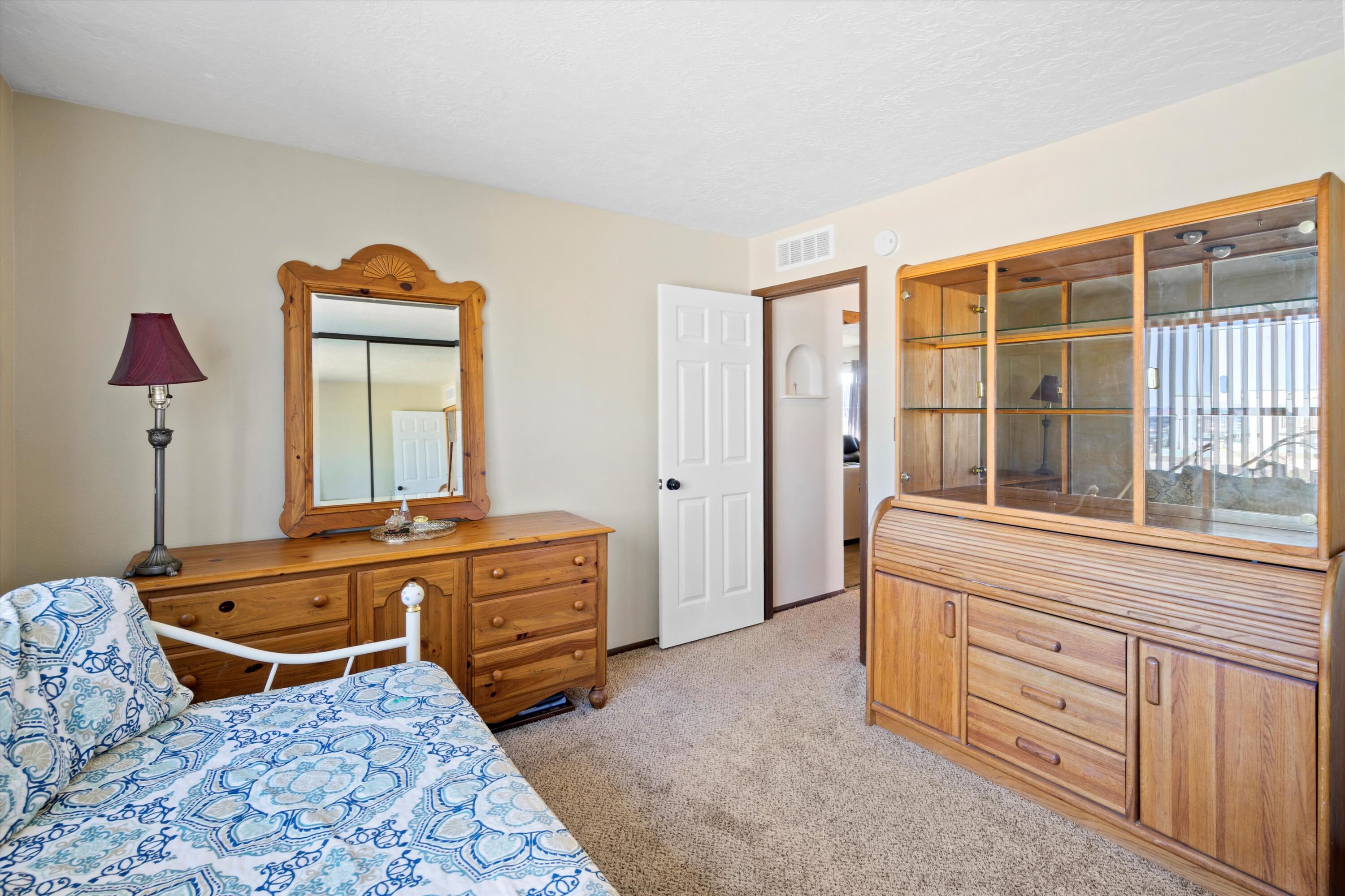 516 Star Villa Circle SE