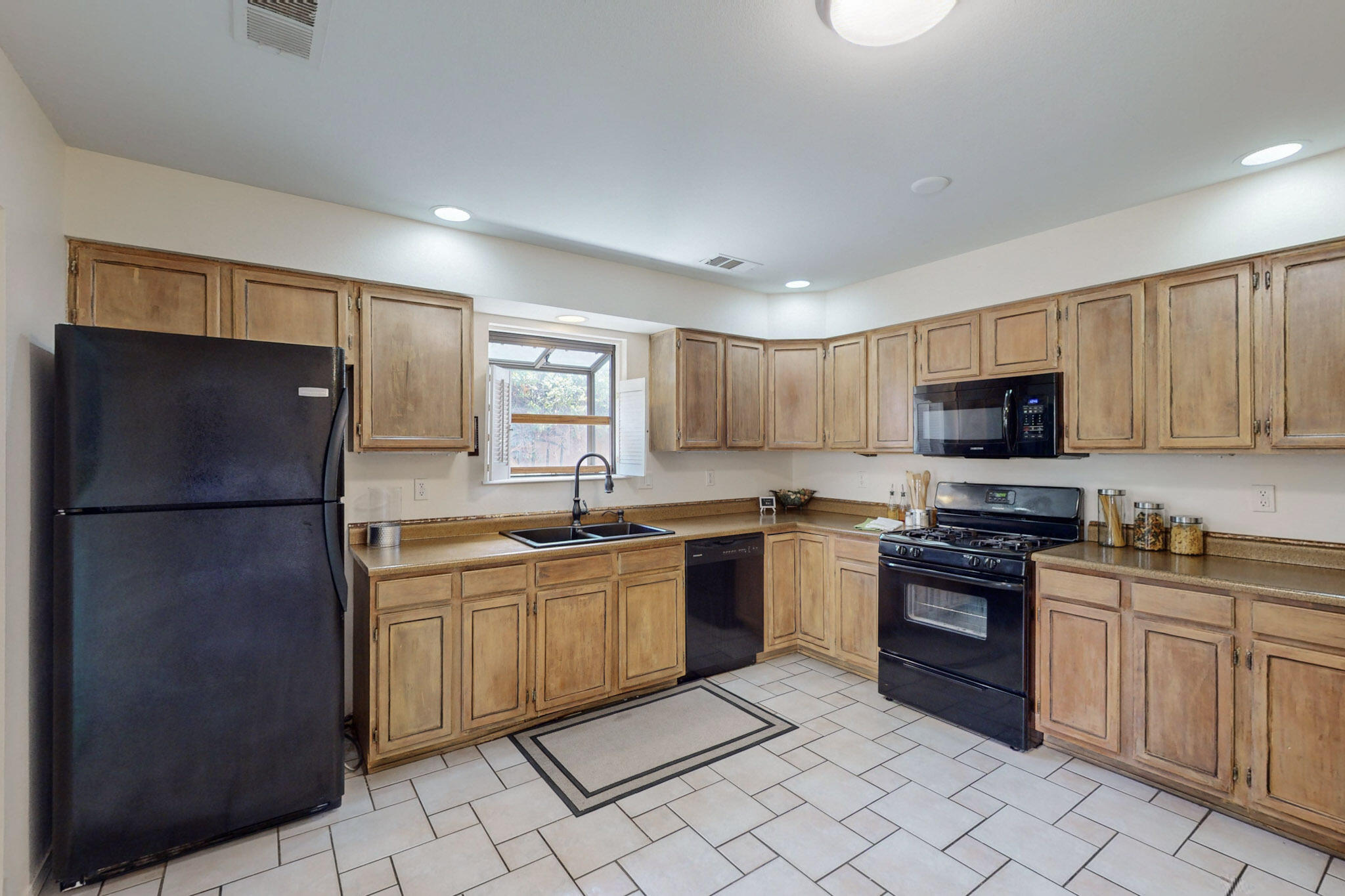 2680 Pinewood Drive SE