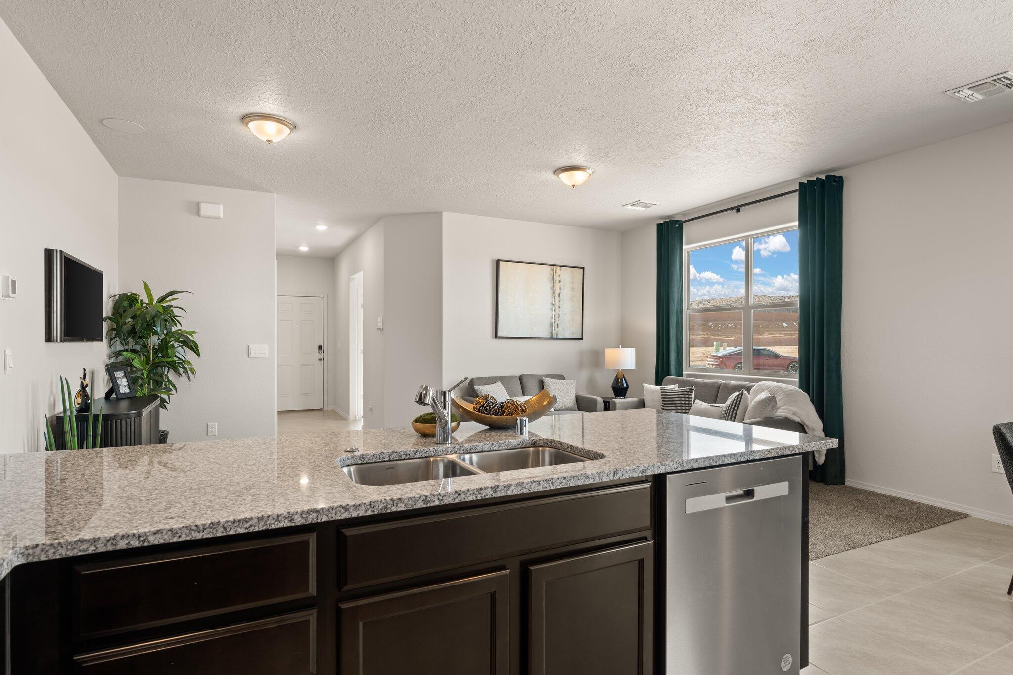 1437 Vista Grande Loop NE