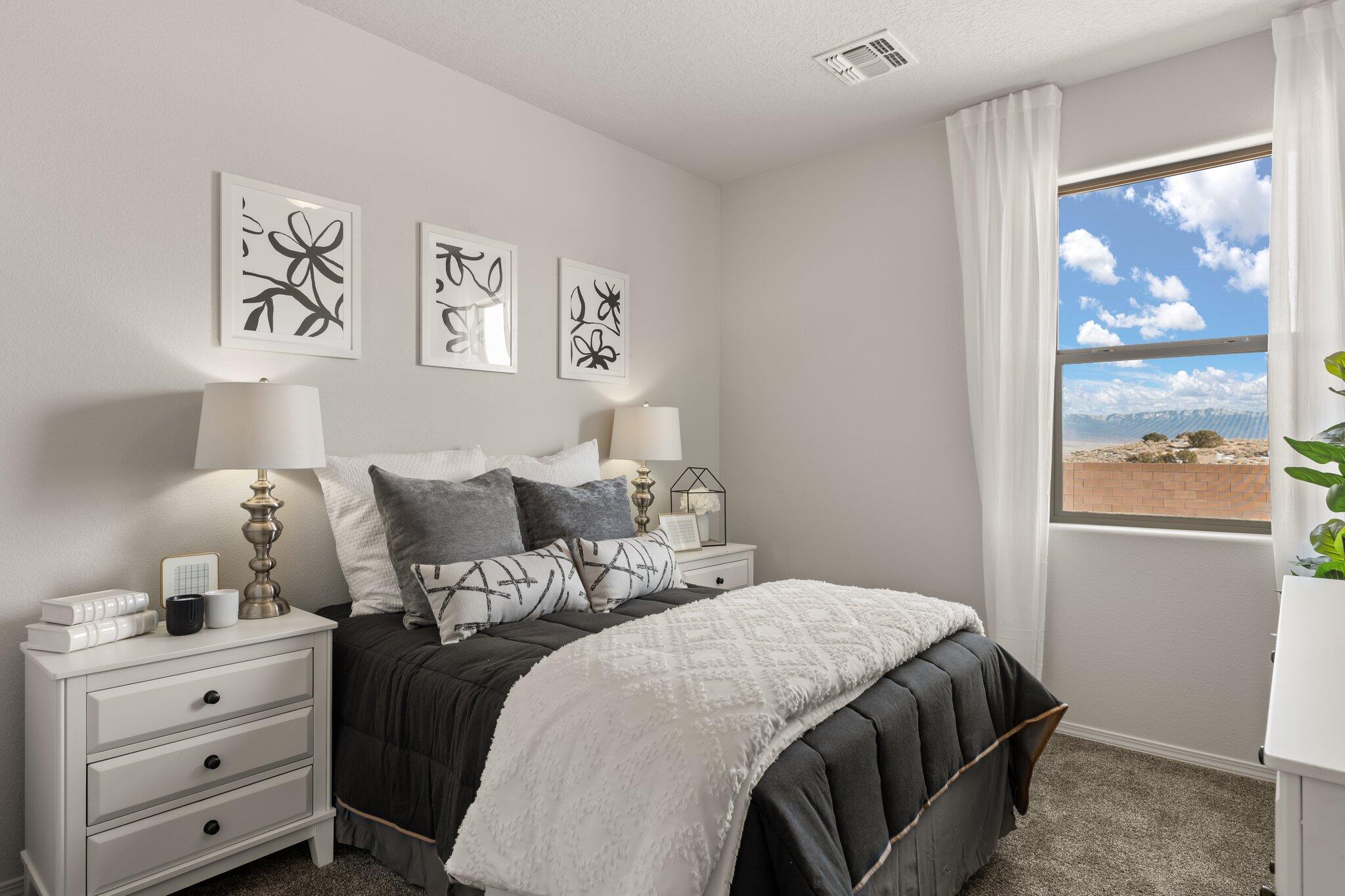 1437 Vista Grande Loop NE