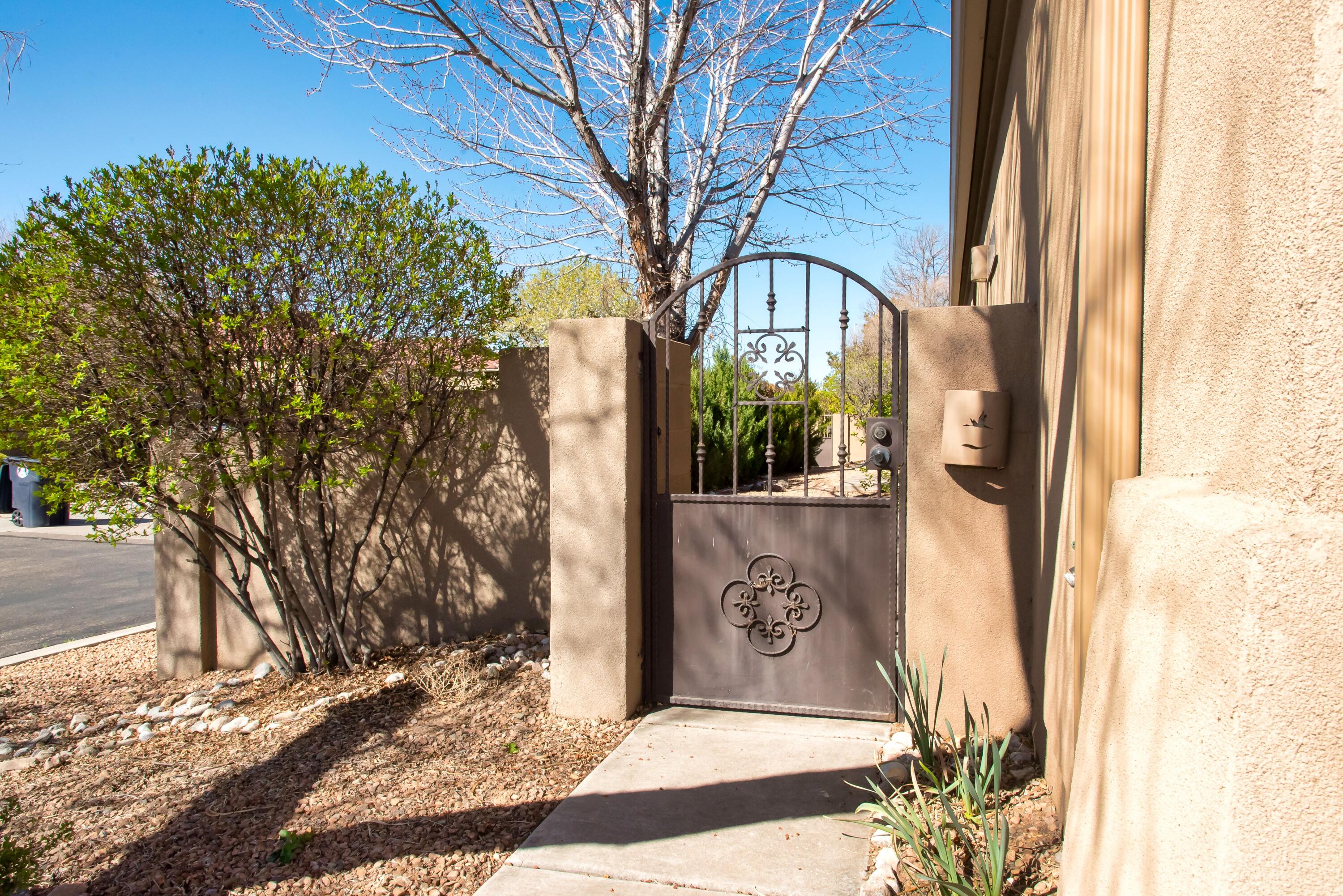 3809 Fox Sparrow Trail NW