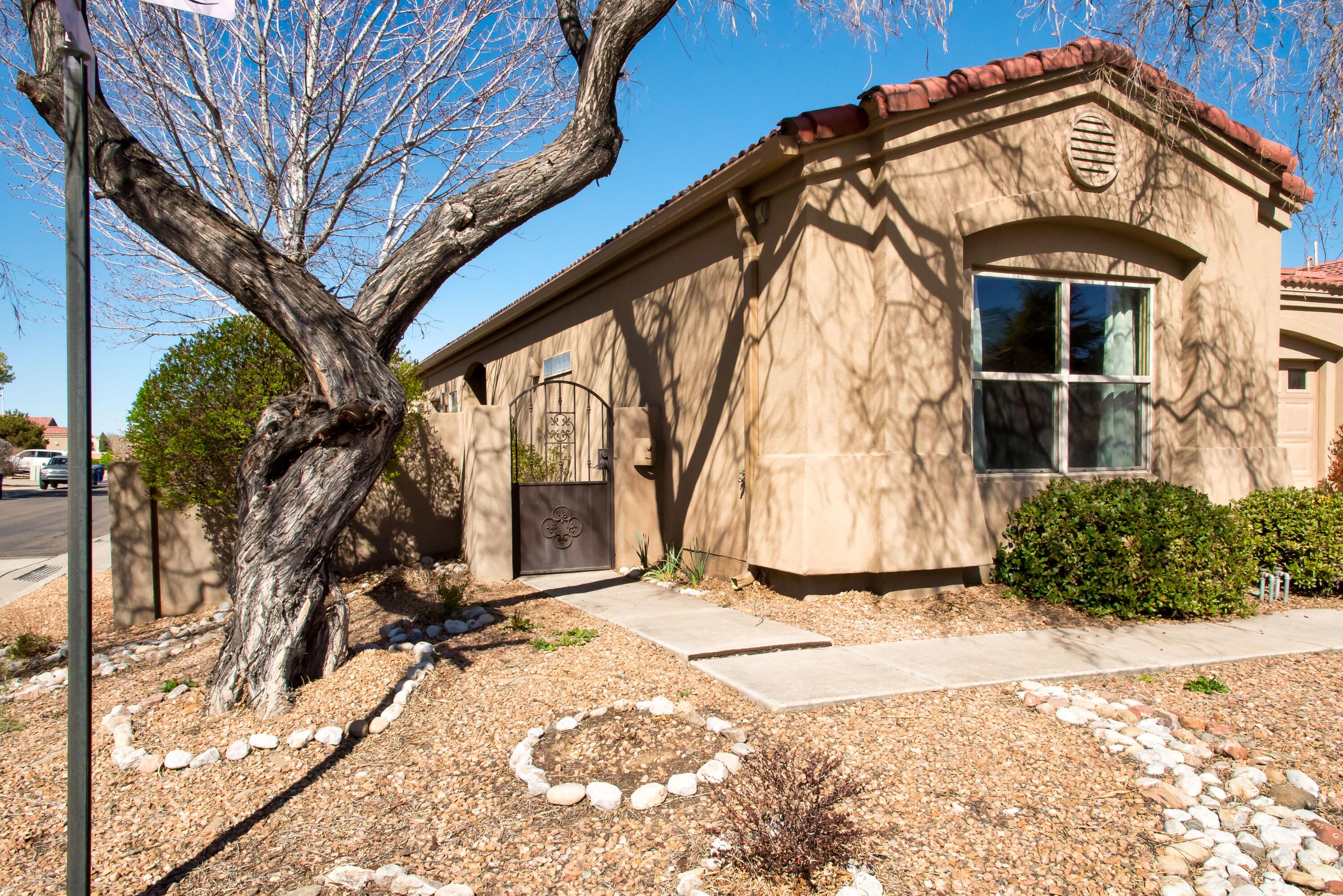 3809 Fox Sparrow Trail NW