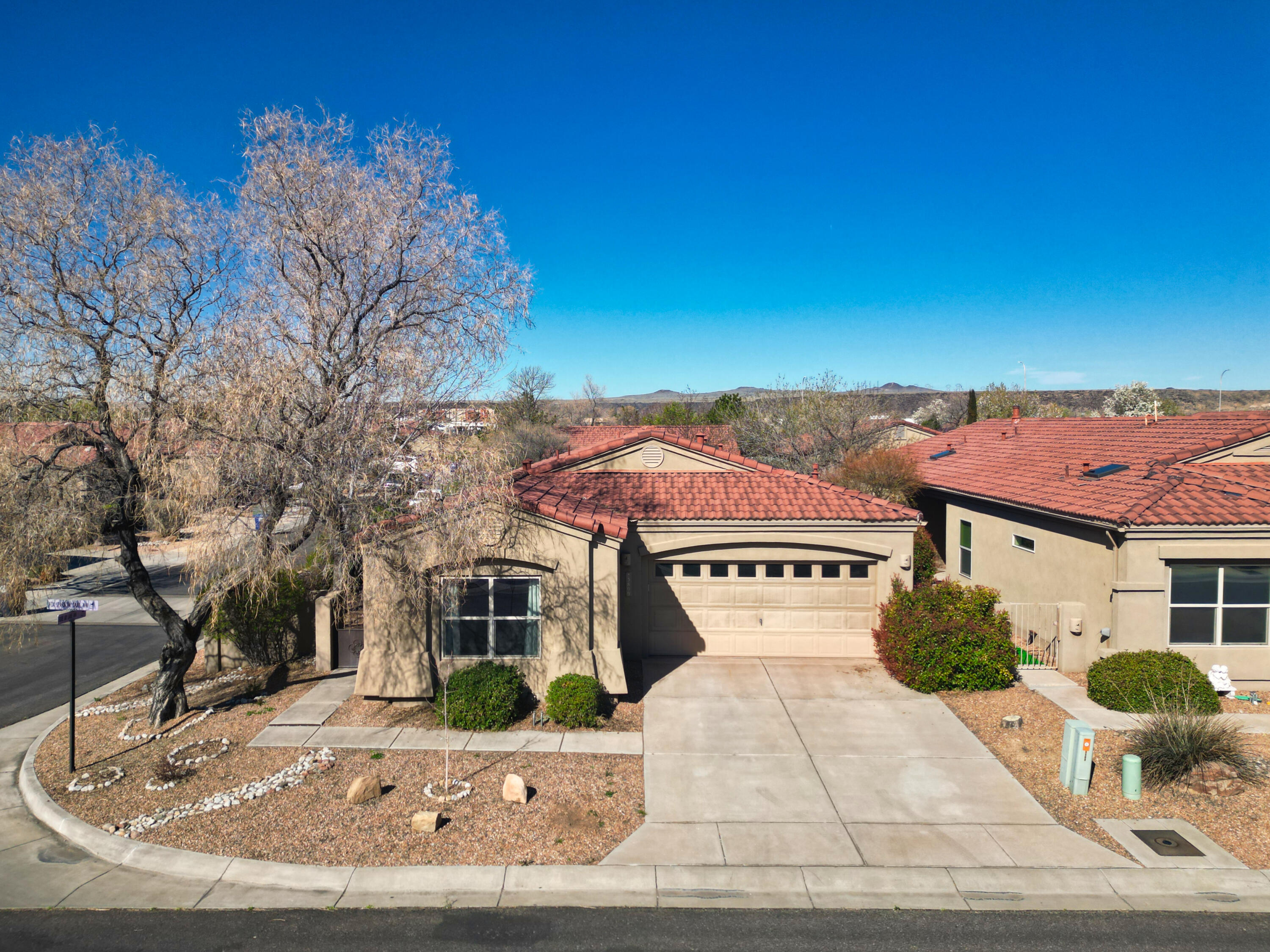 3809 Fox Sparrow Trail NW