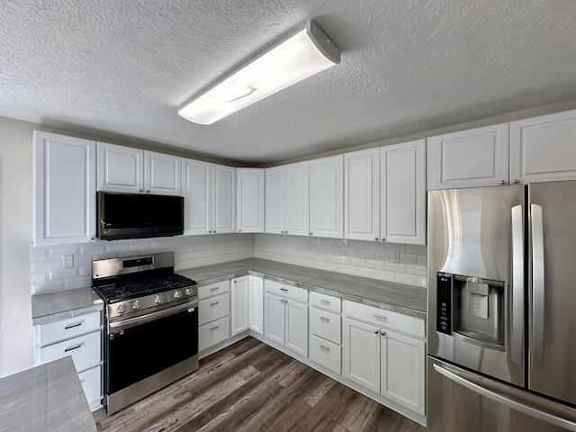 325 Cloud View Avenue SW