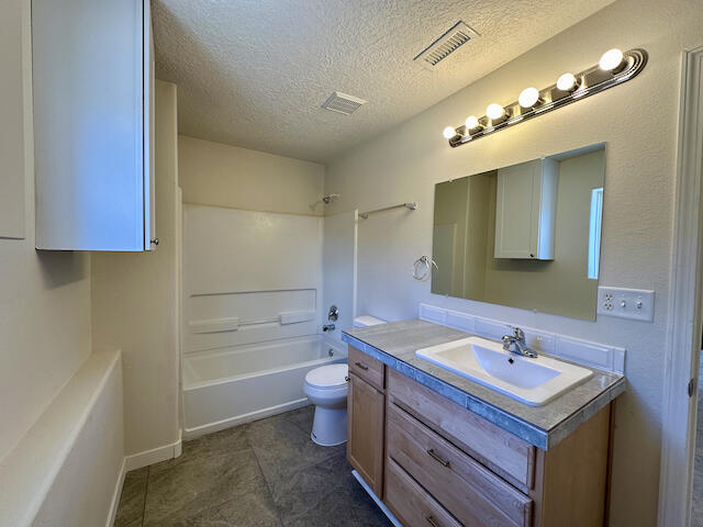 325 Cloud View Avenue SW