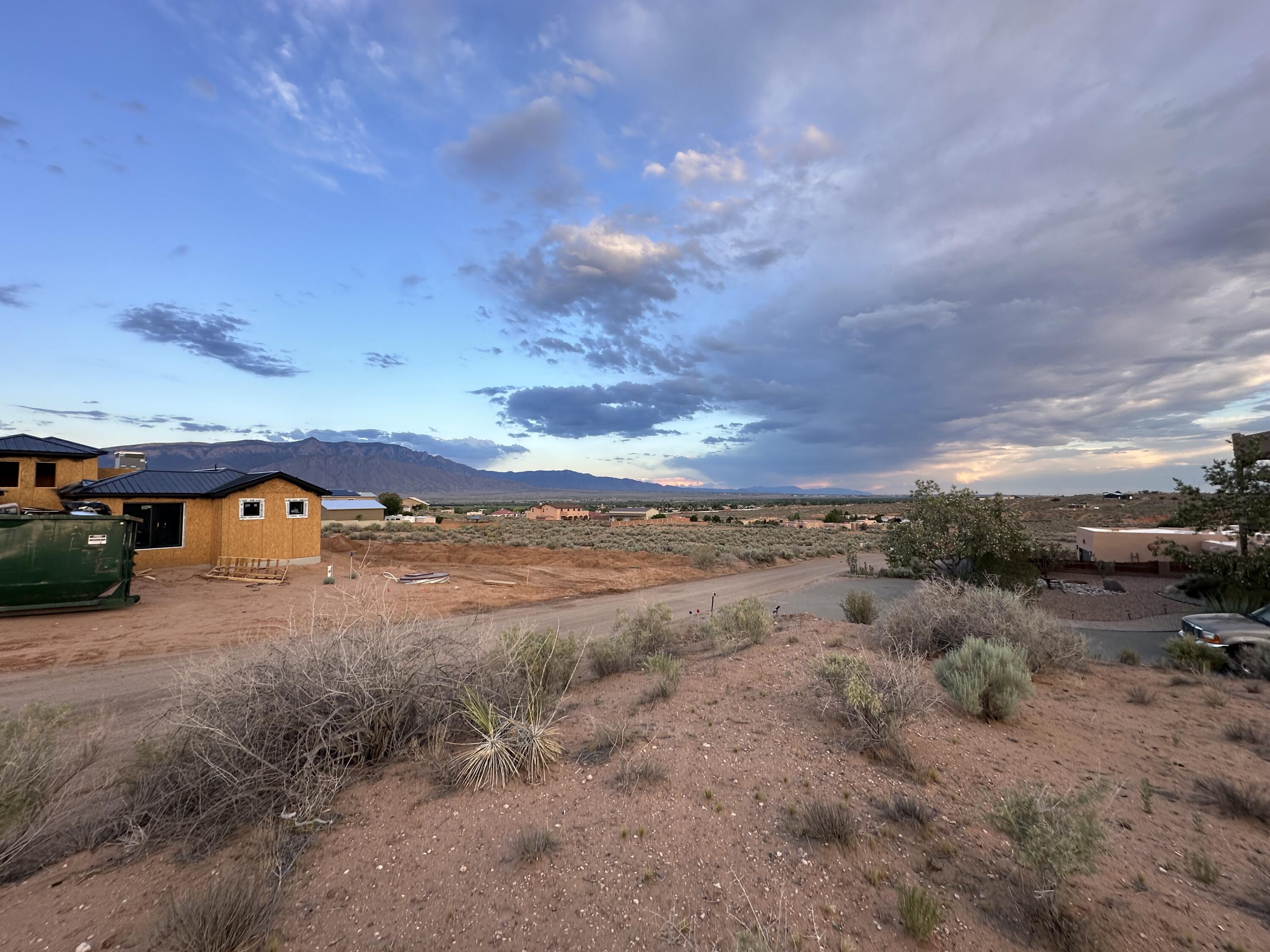 2013 Contreras Road NE