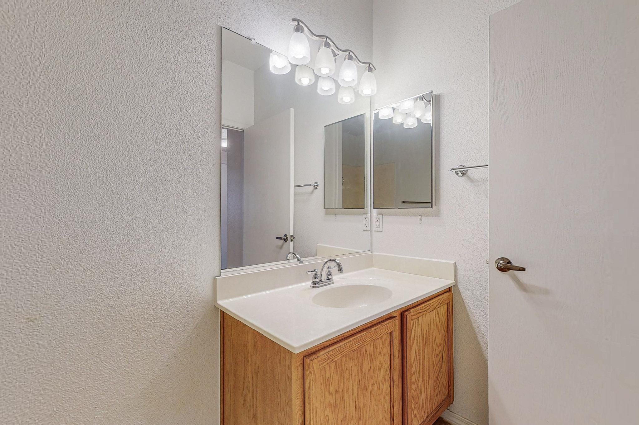 6800 Vista Del Norte Drive NE 2716