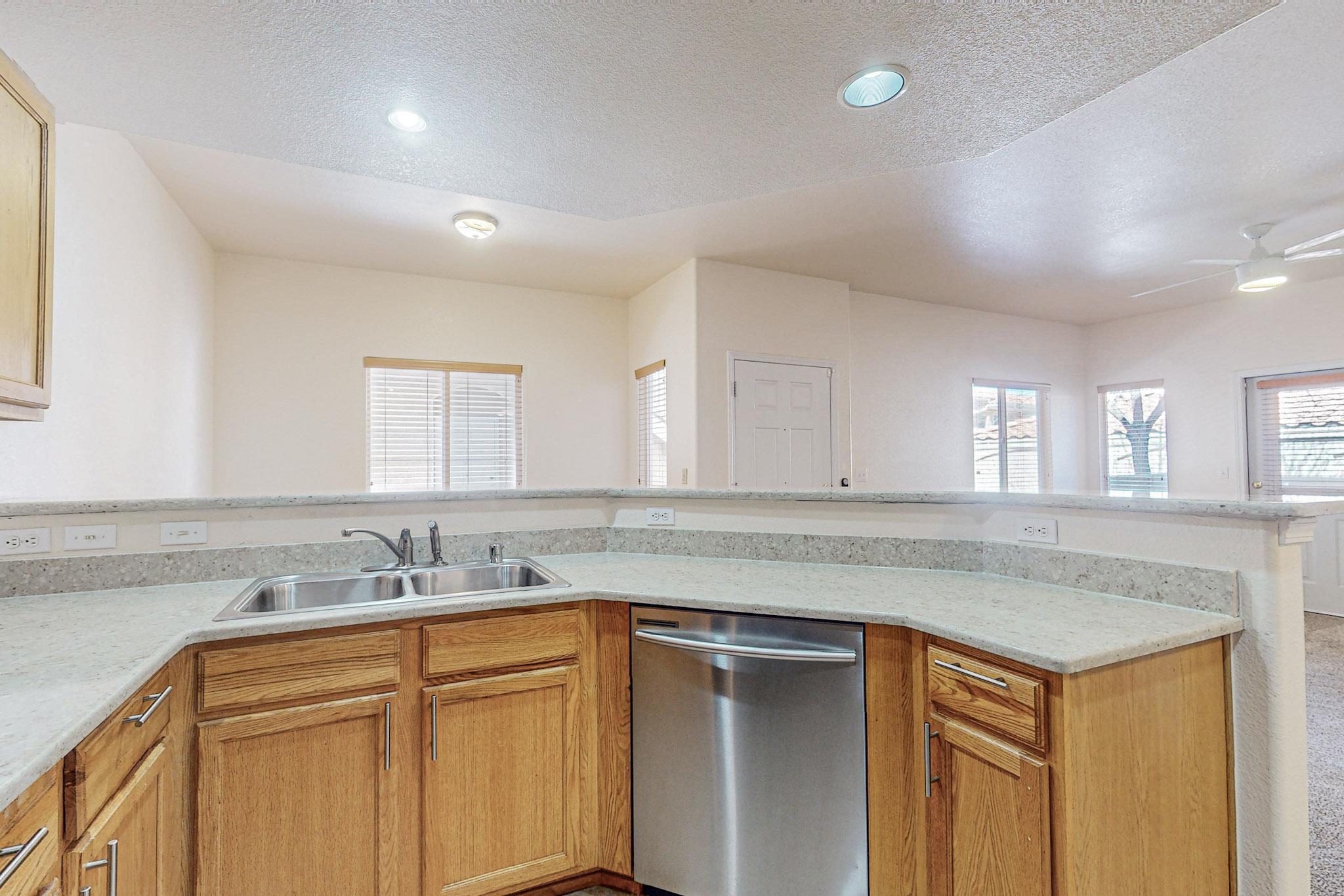 6800 Vista Del Norte Drive NE 2716