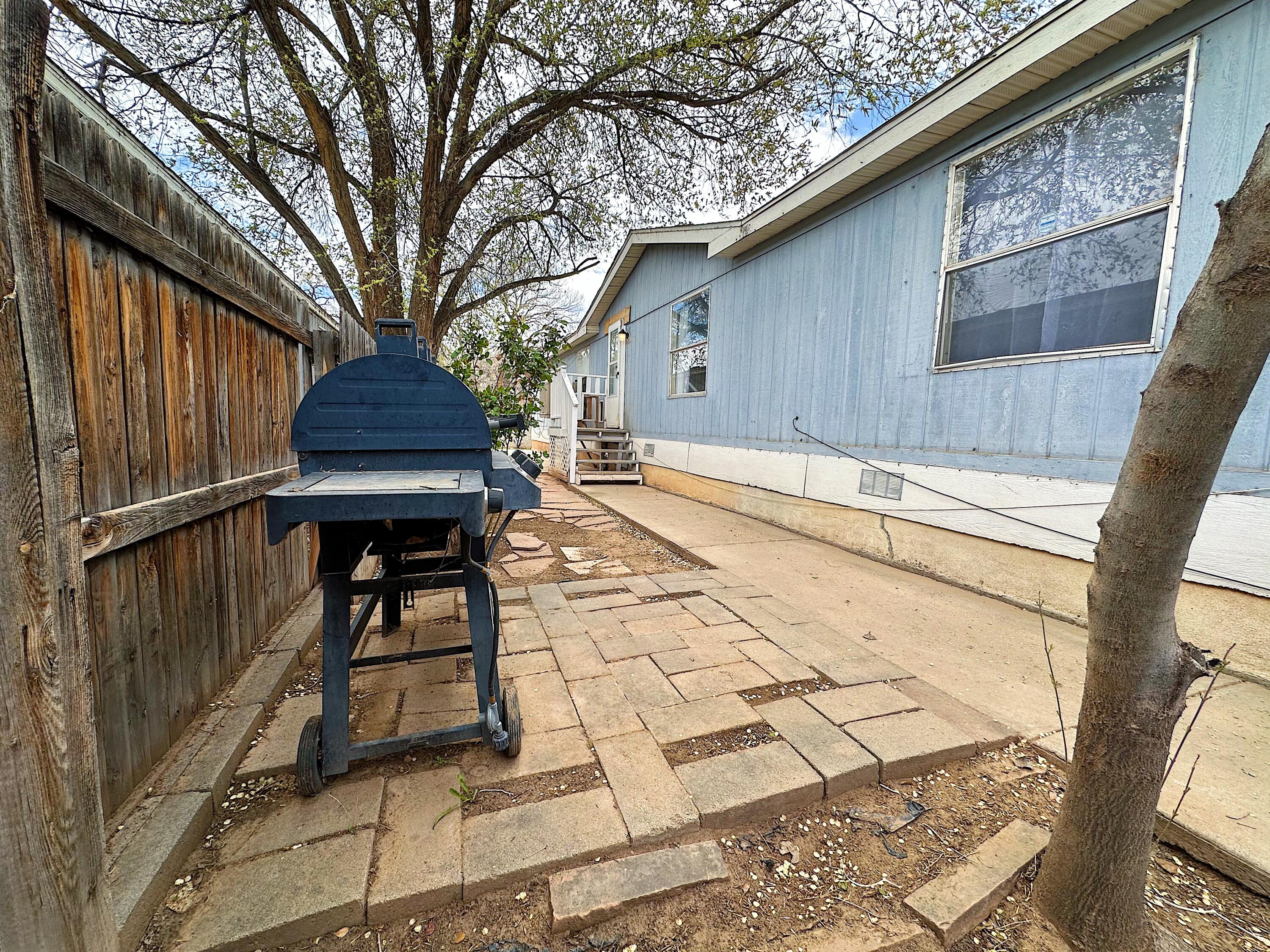 1032 Las Rosas Drive SE