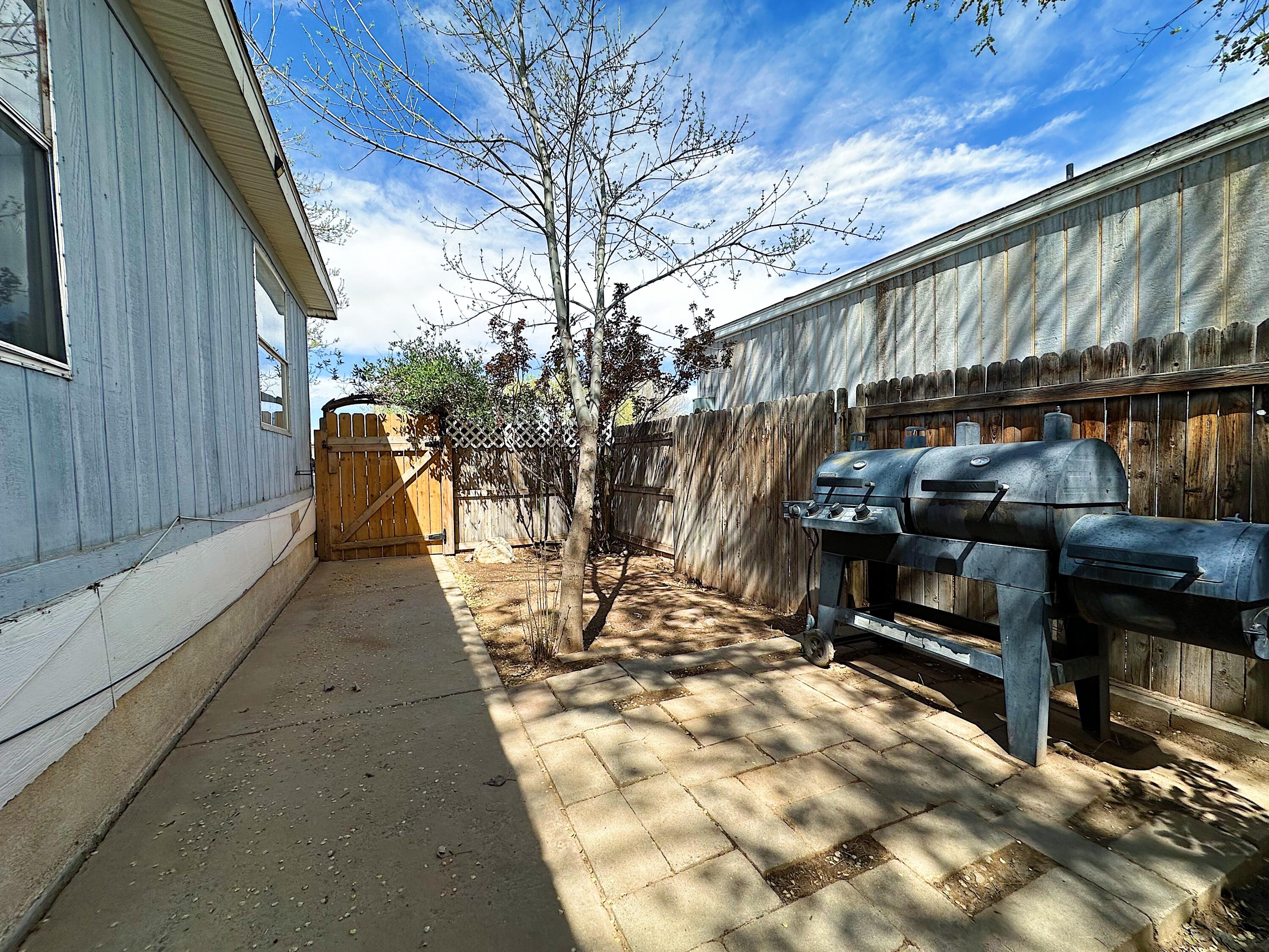 1032 Las Rosas Drive SE
