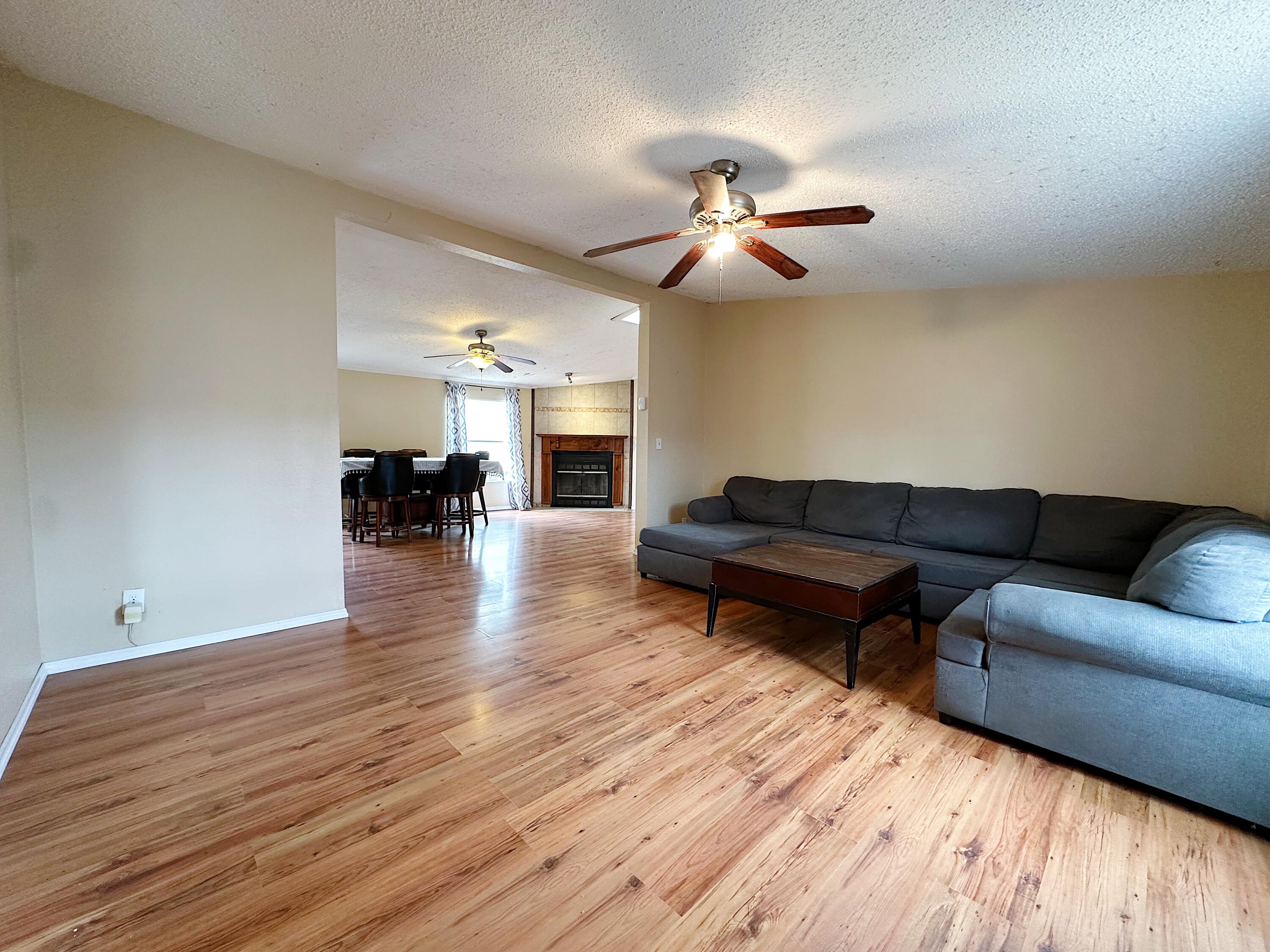 1032 Las Rosas Drive SE