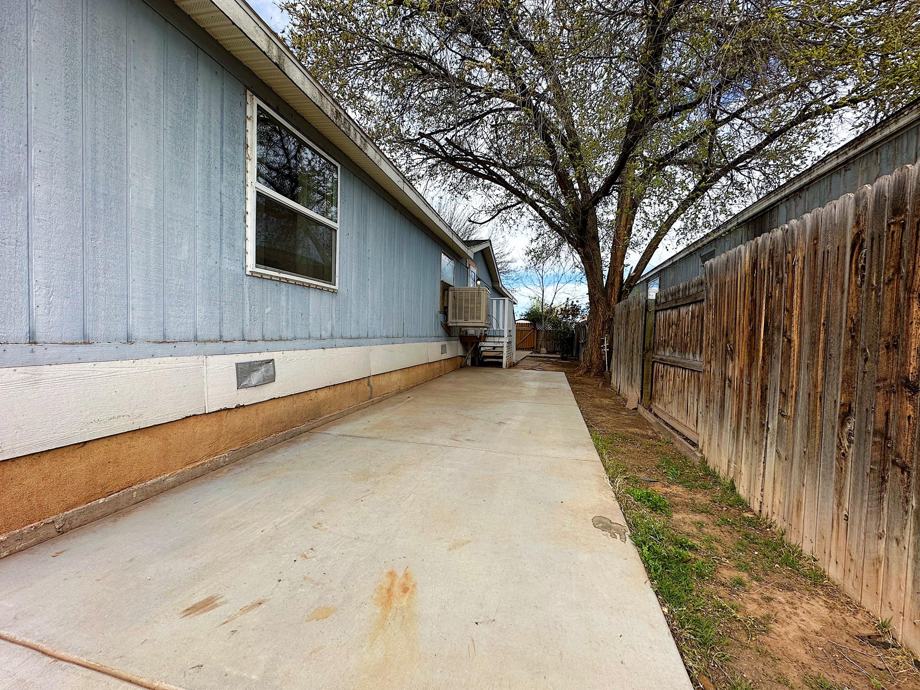 1032 Las Rosas Drive SE