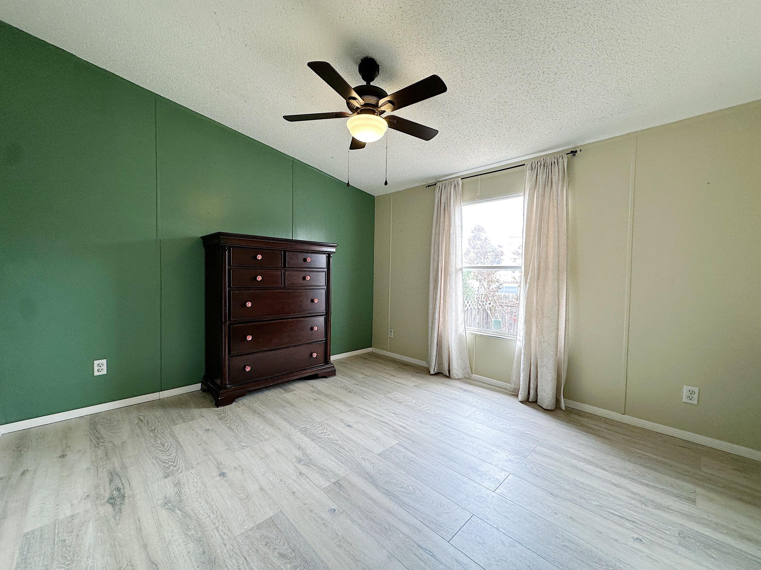 1032 Las Rosas Drive SE