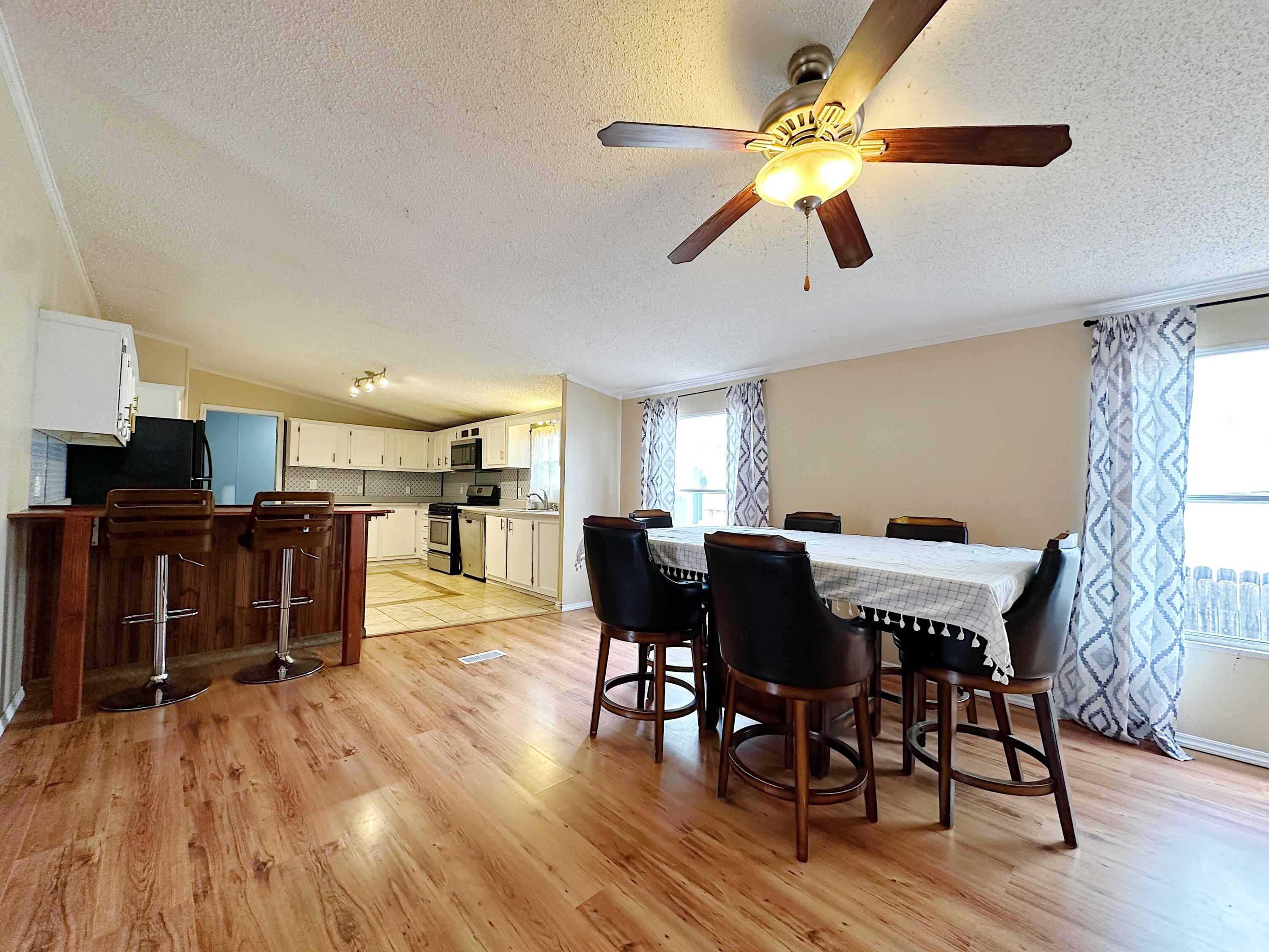 1032 Las Rosas Drive SE