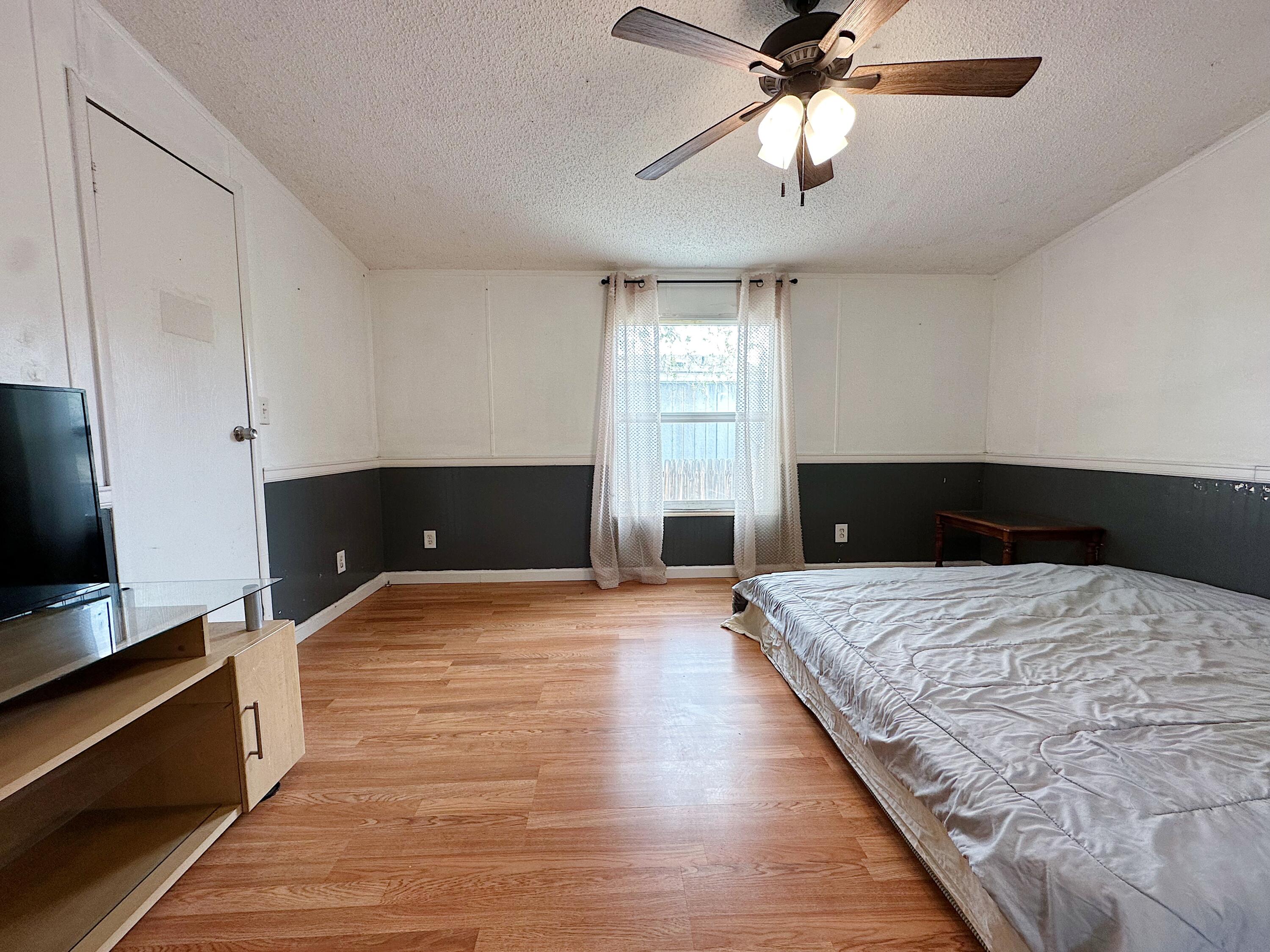 1032 Las Rosas Drive SE