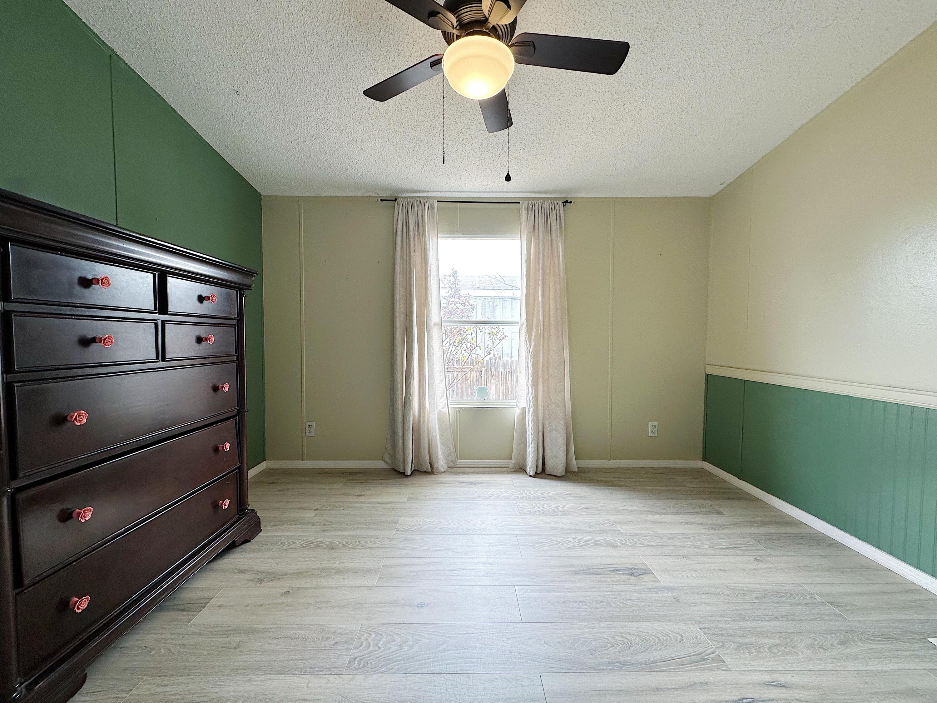 1032 Las Rosas Drive SE