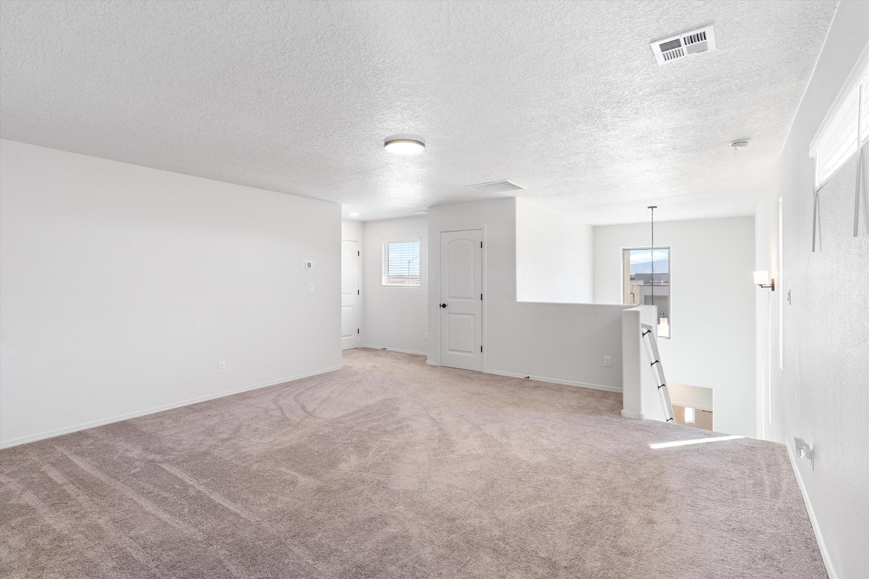 5785 Cosmo Court NE
