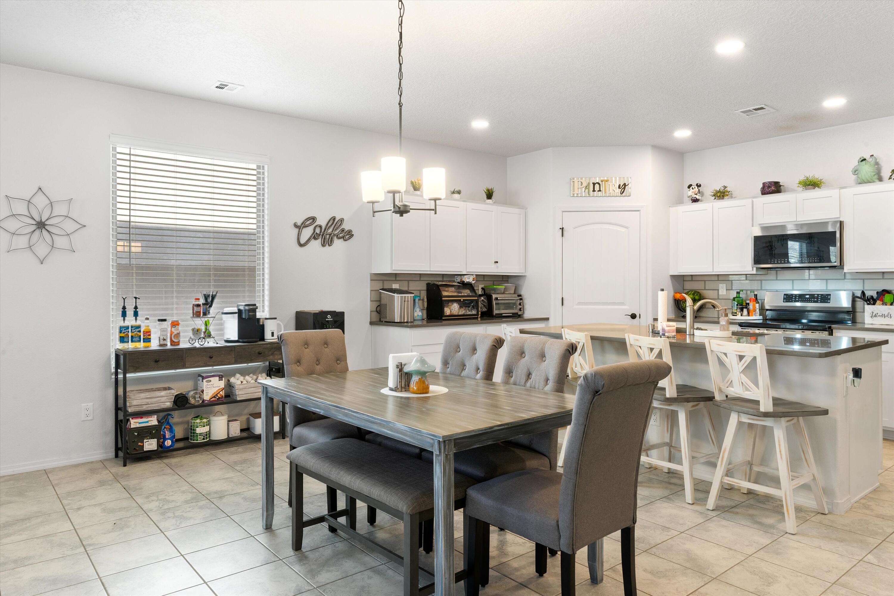 5785 Cosmo Court NE