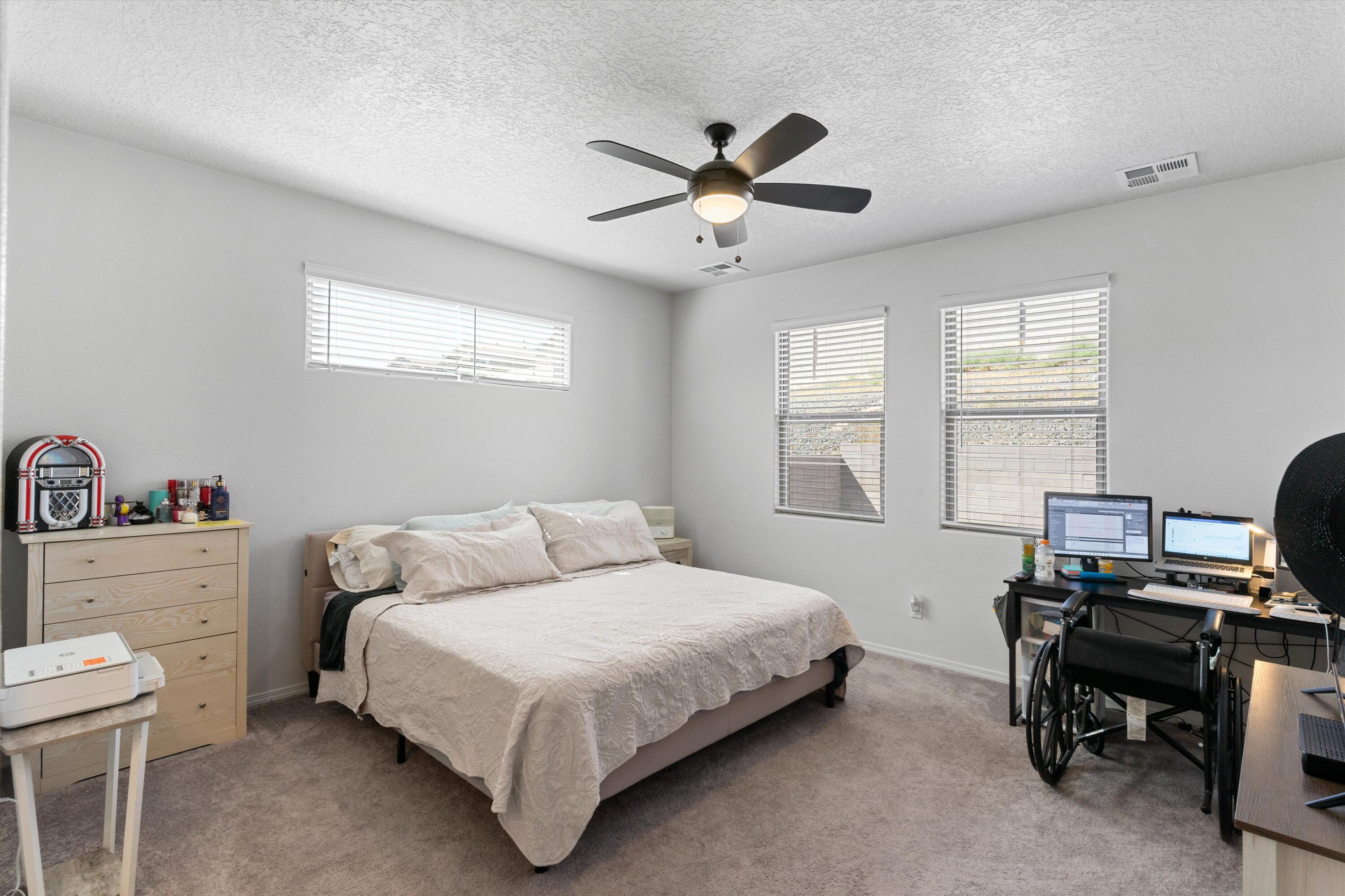 5785 Cosmo Court NE
