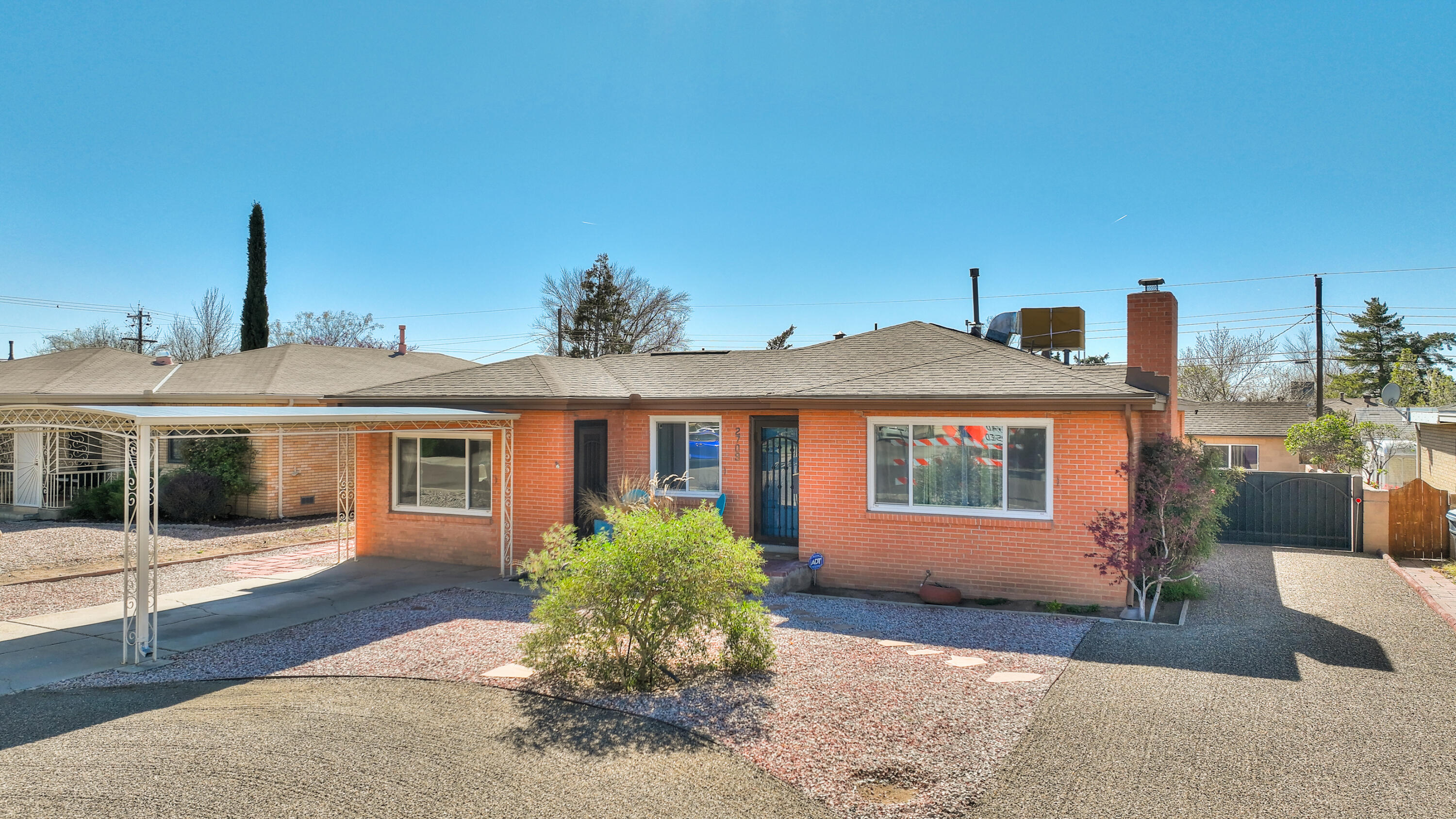 2709 Valencia Drive NE