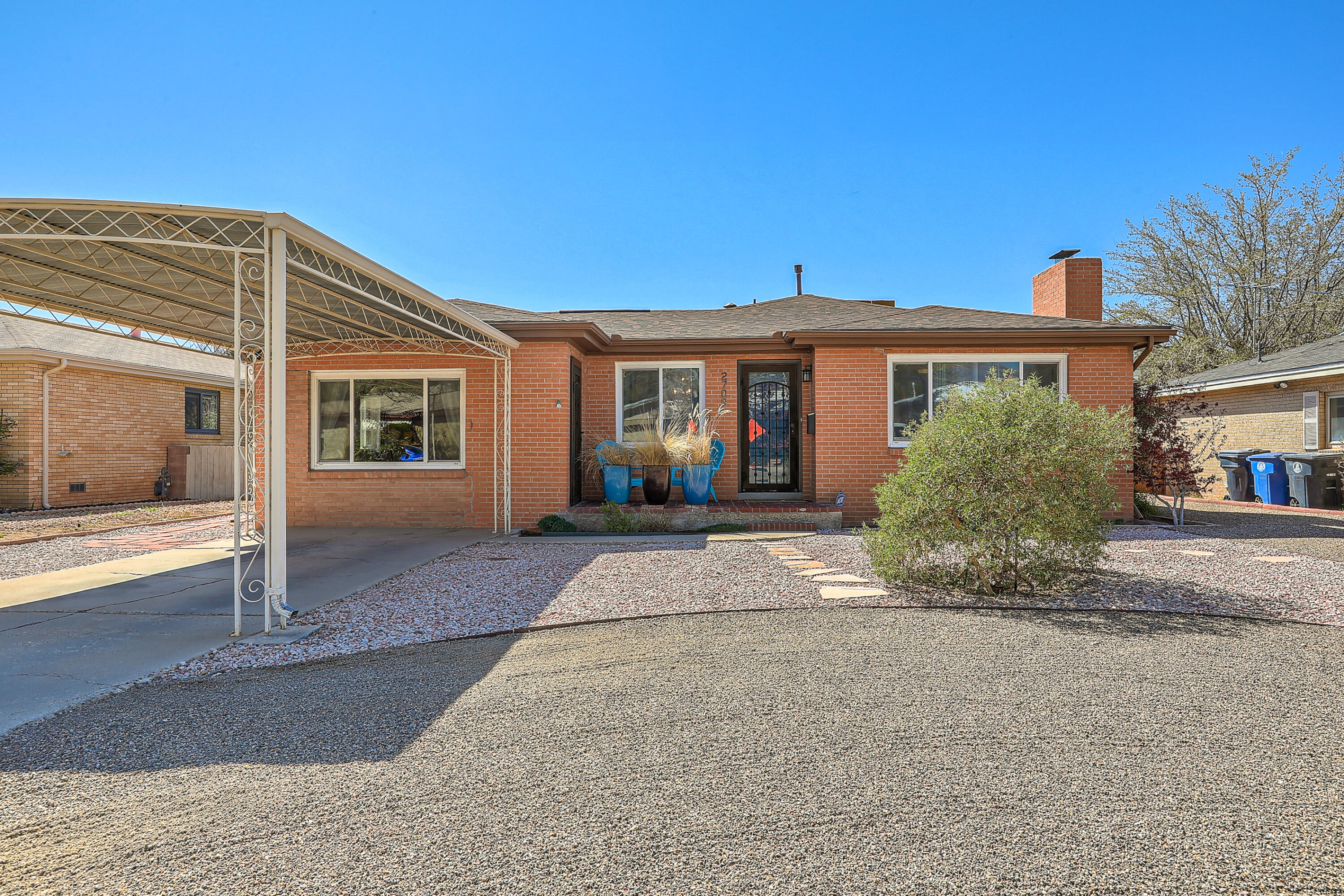 2709 Valencia Drive NE