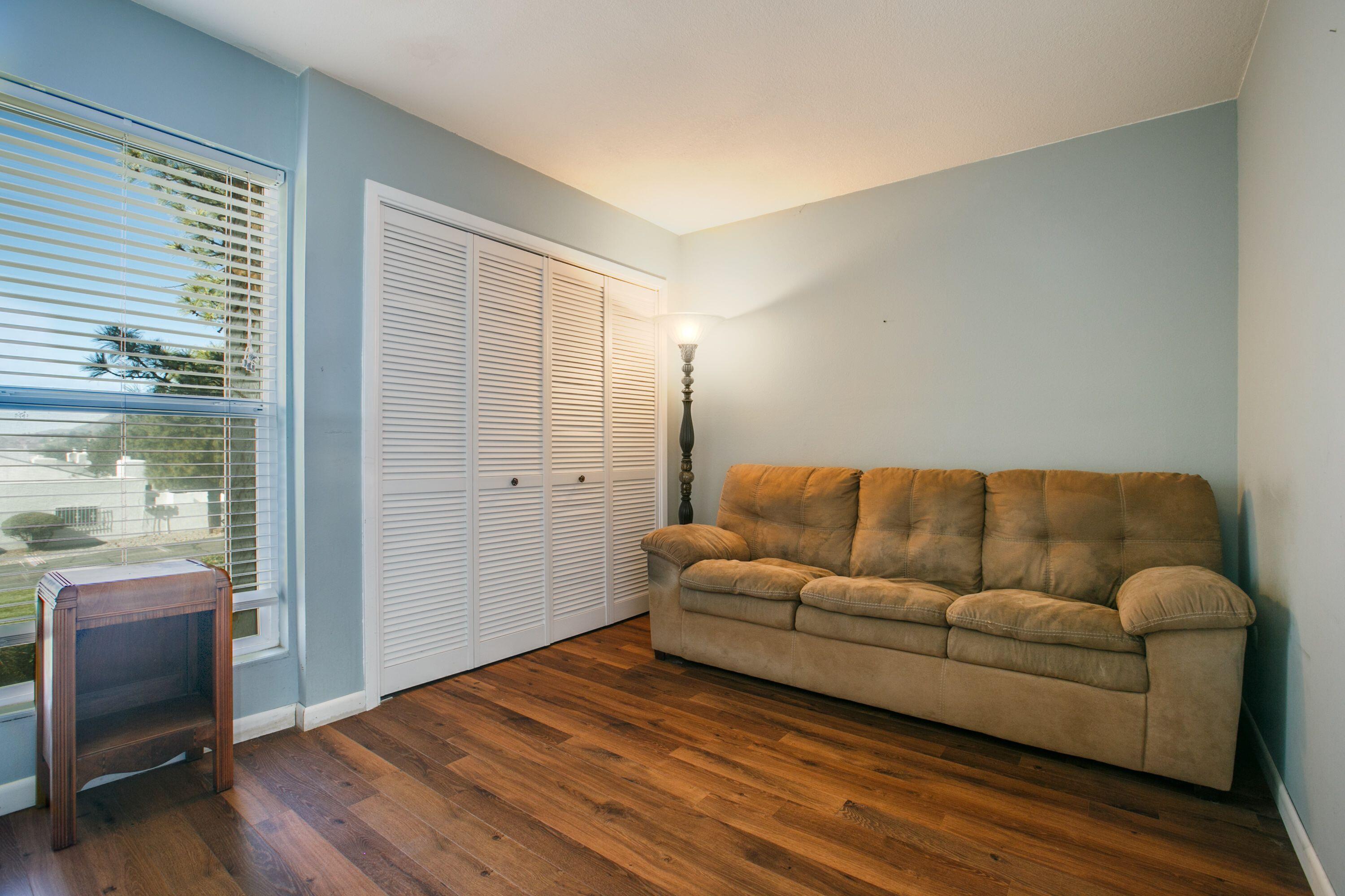 1 La Villita Circle NE