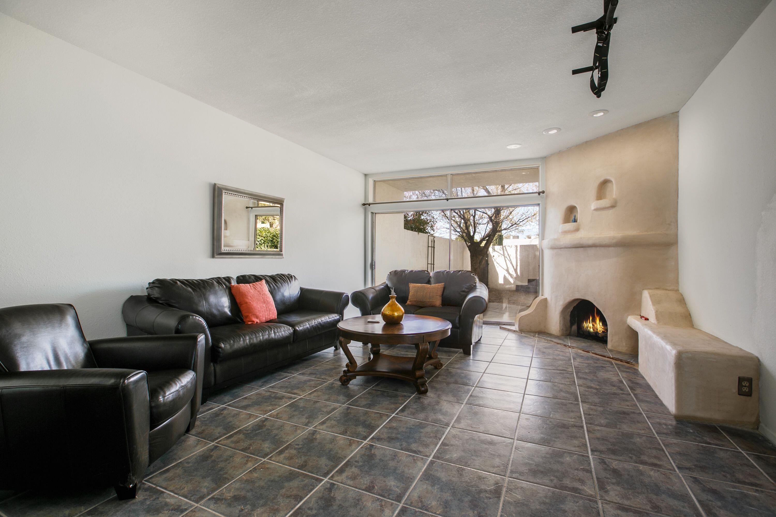 1 La Villita Circle NE