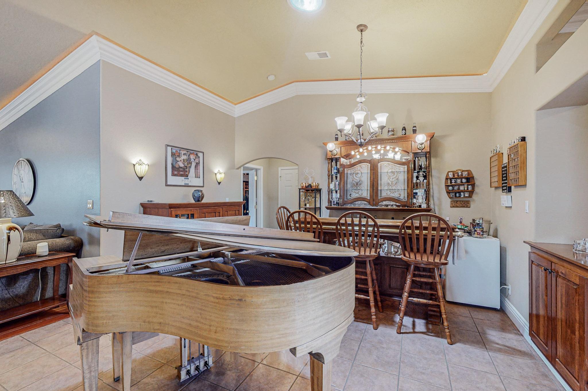 2444 Tyler Loop NE