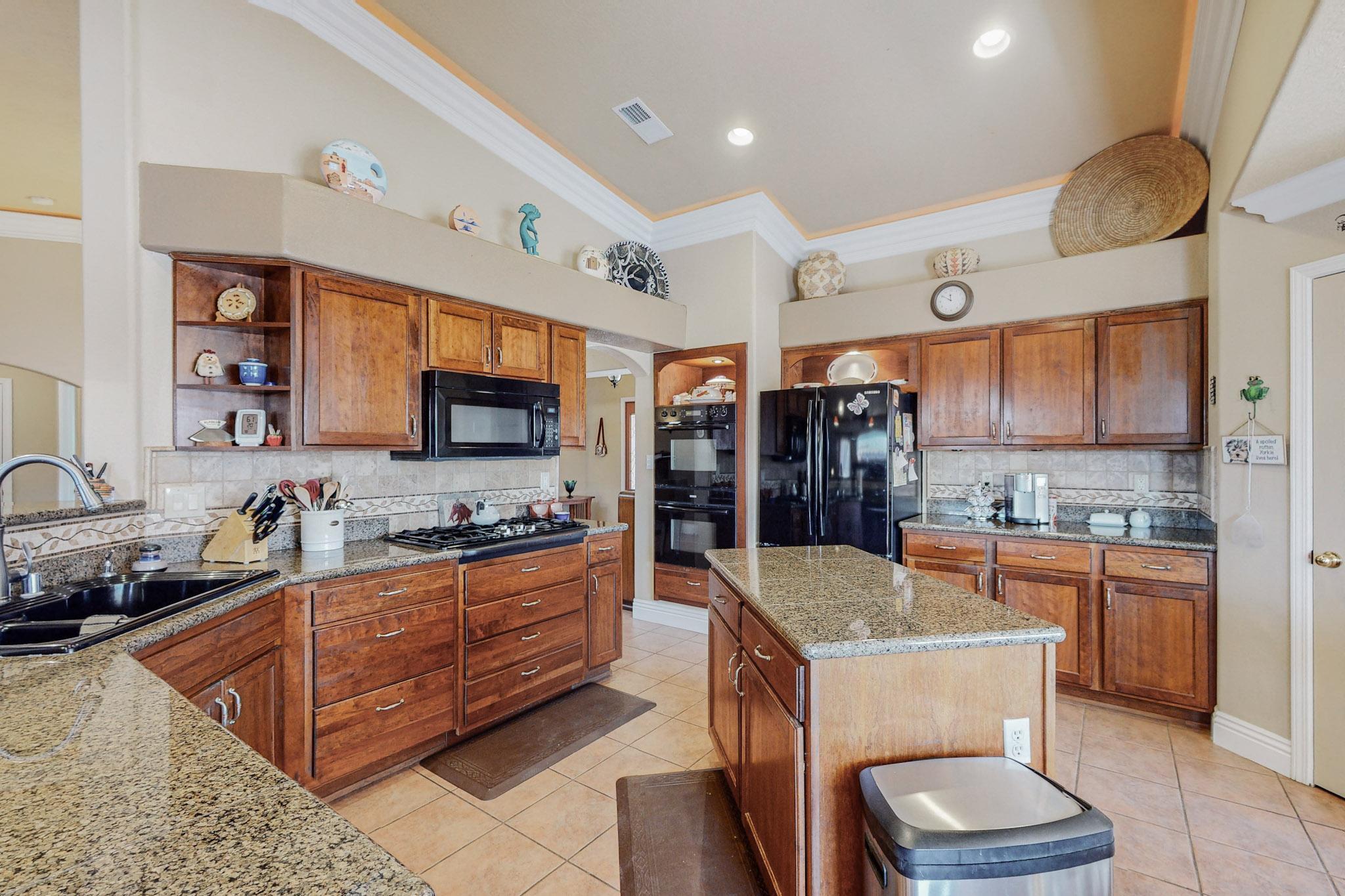2444 Tyler Loop NE