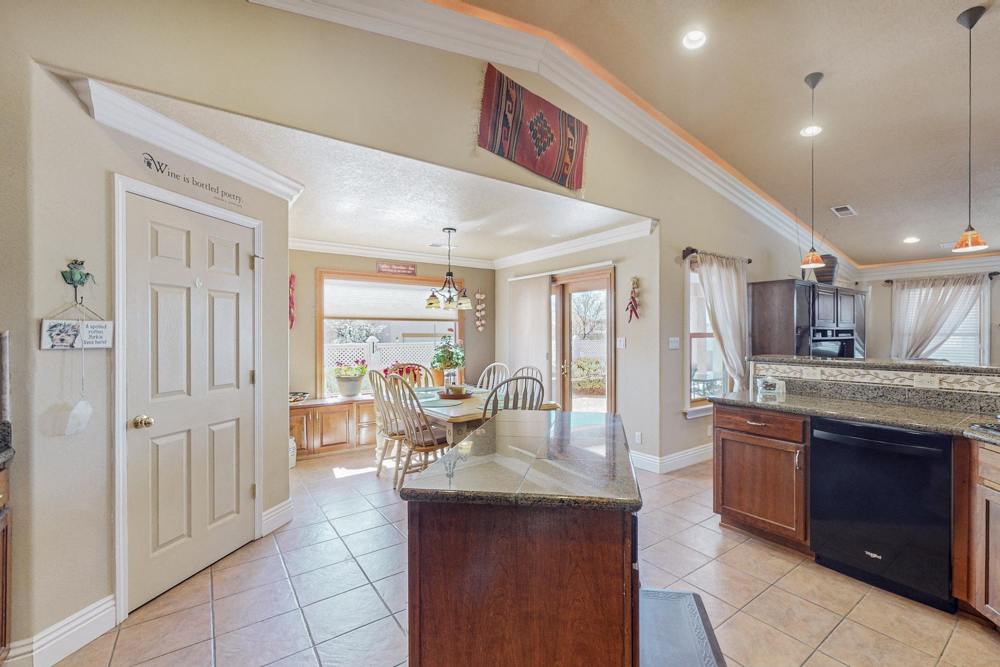 2444 Tyler Loop NE