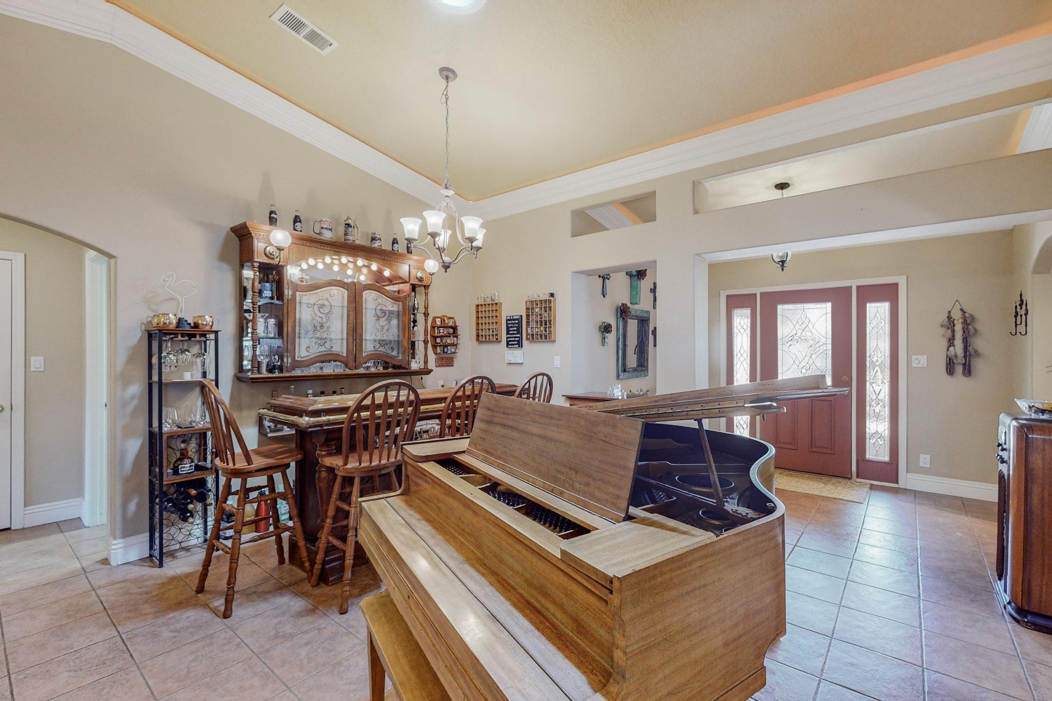 2444 Tyler Loop NE