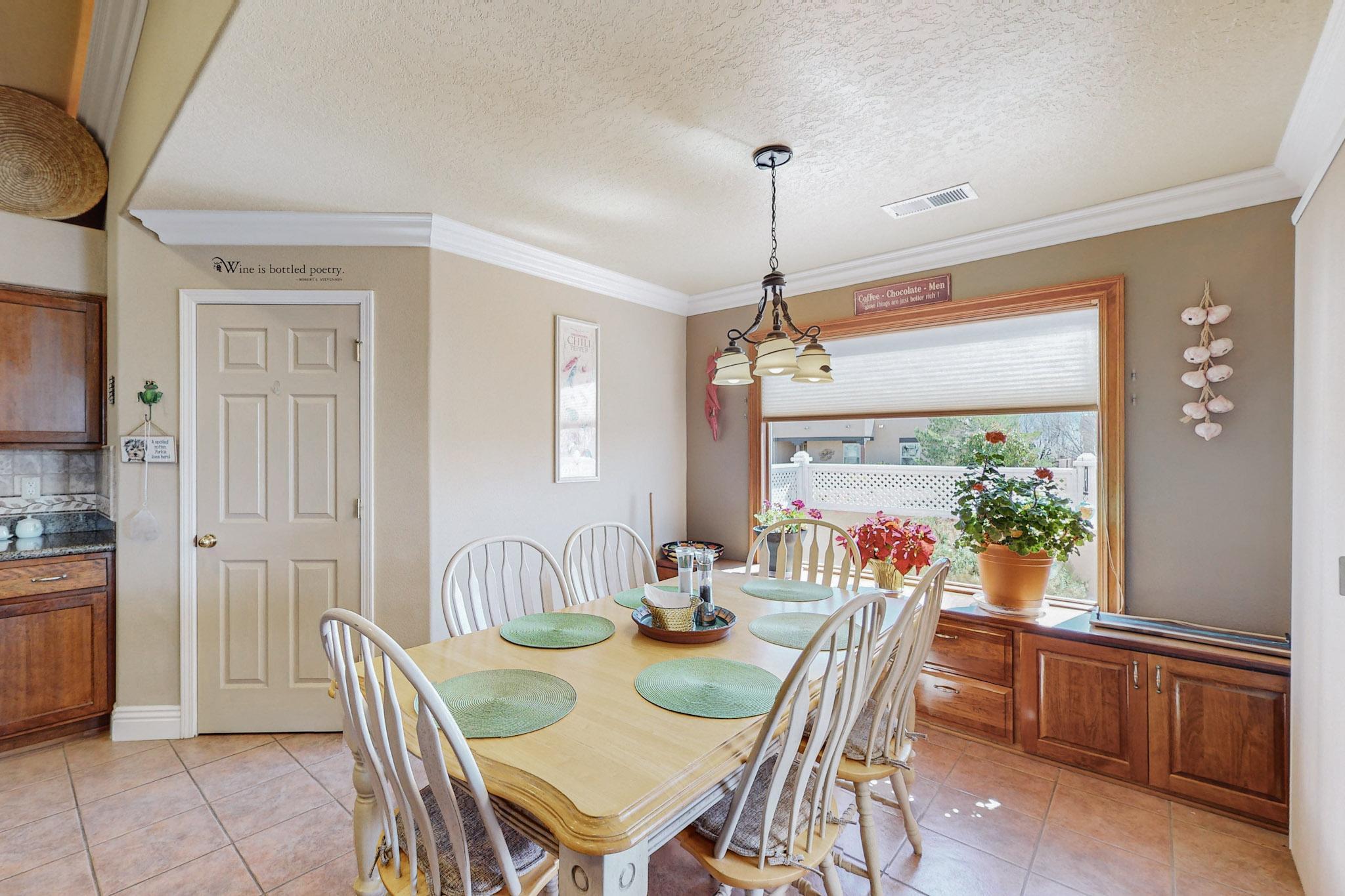2444 Tyler Loop NE