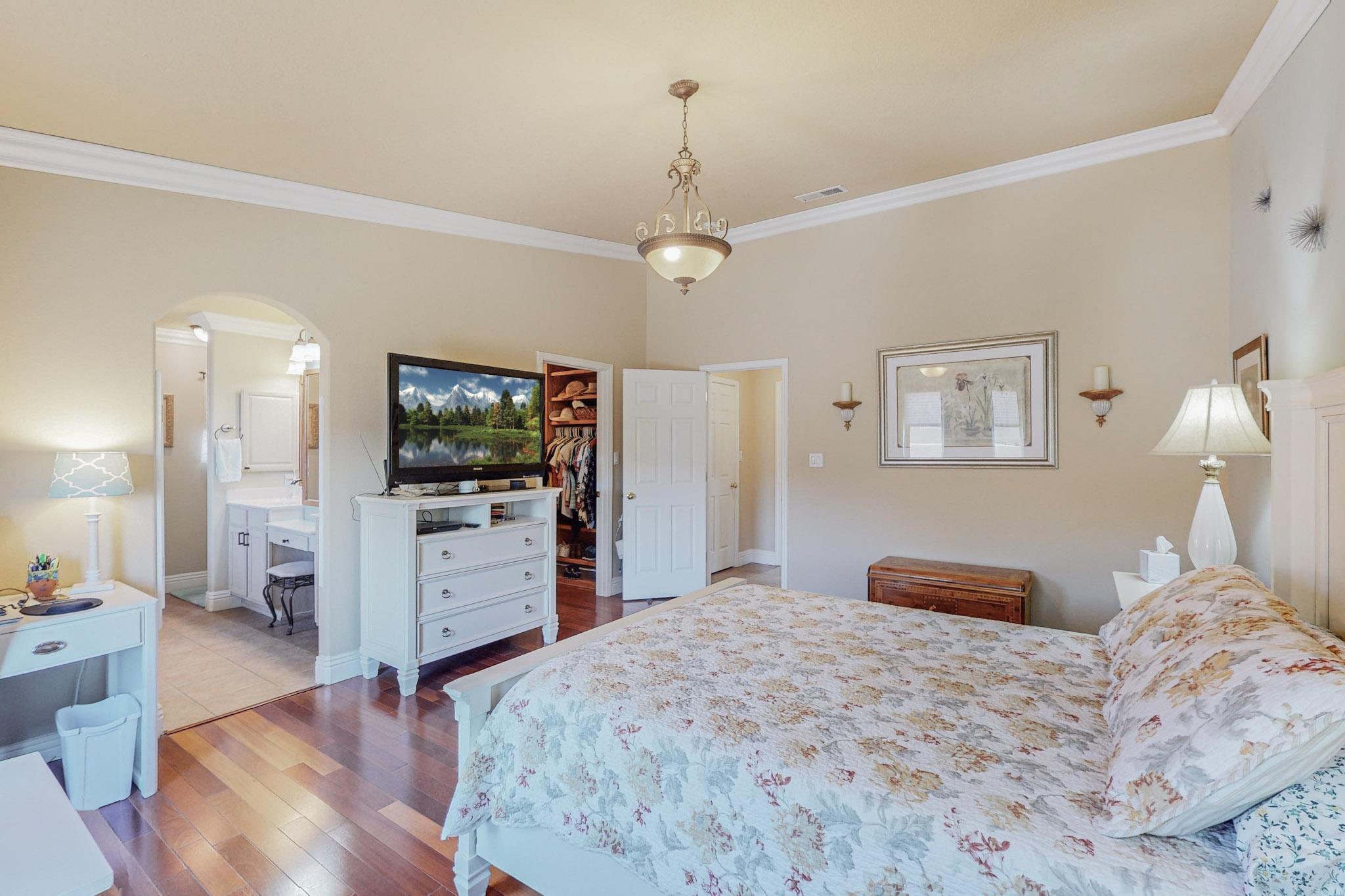 2444 Tyler Loop NE