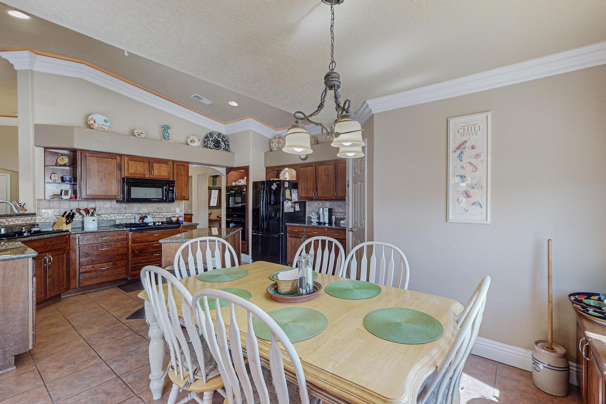 2444 Tyler Loop NE
