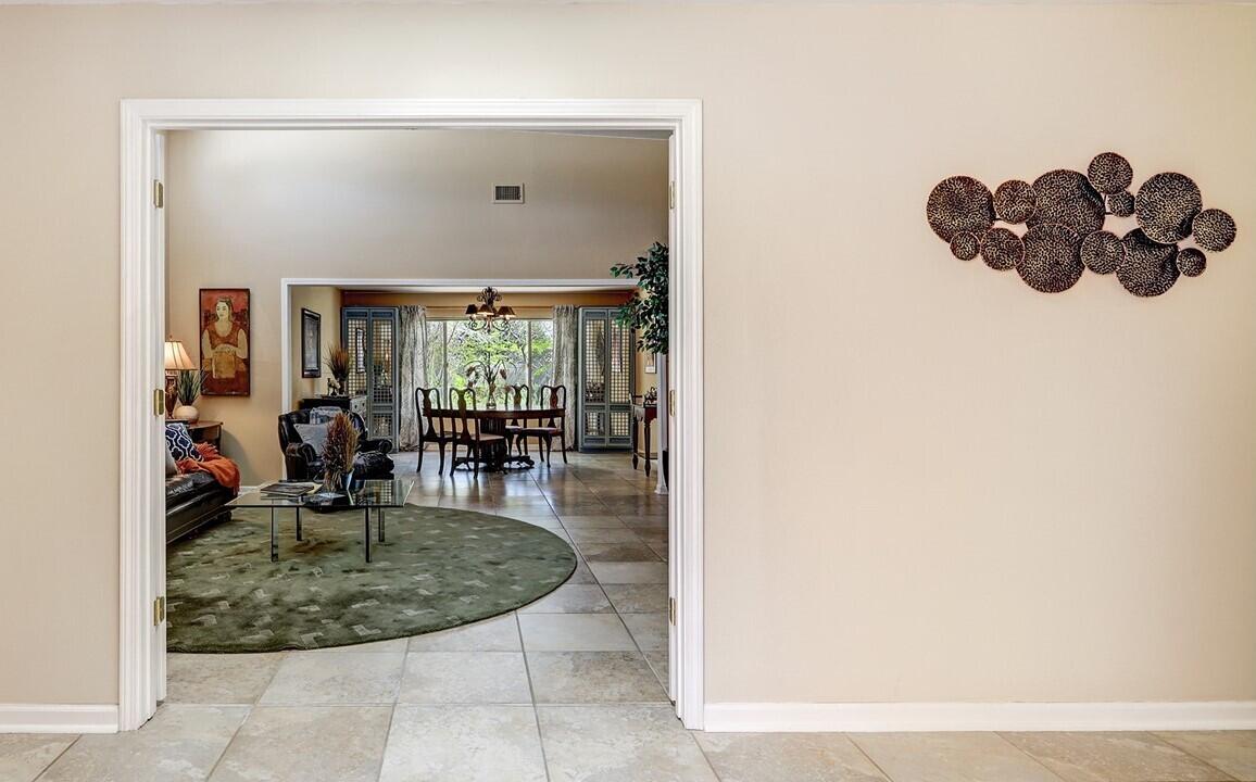 1020 Brazos Place SE