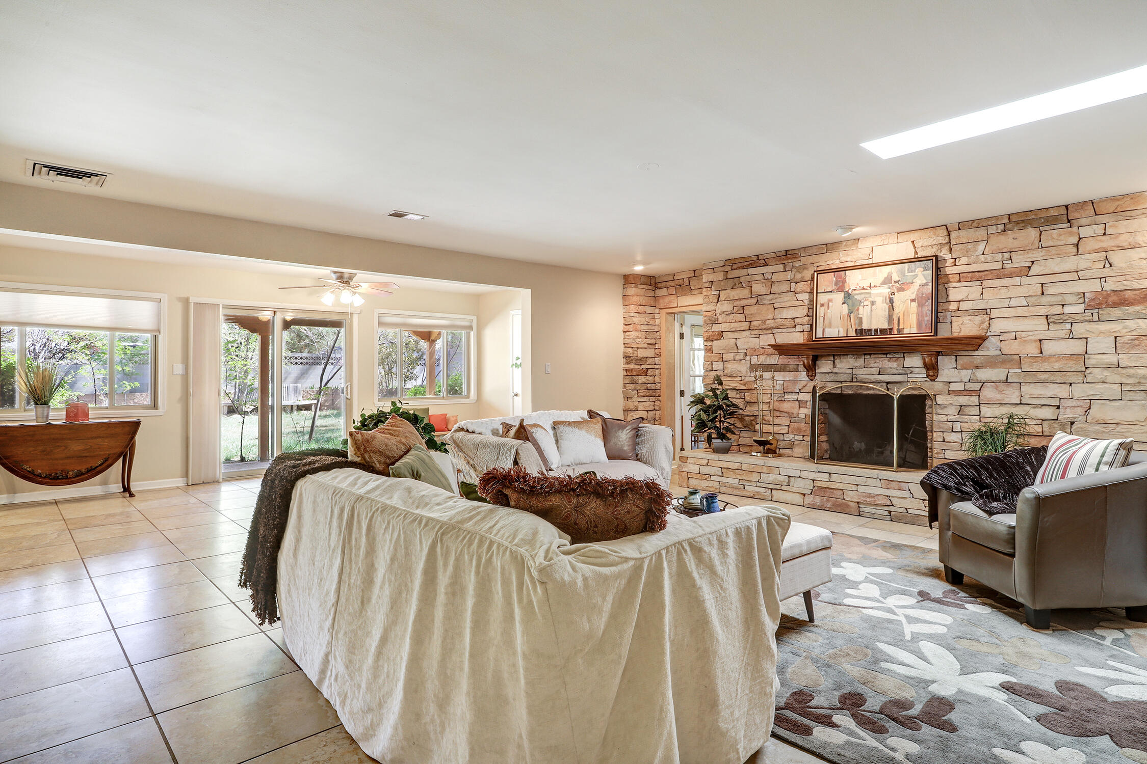 1020 Brazos Place SE