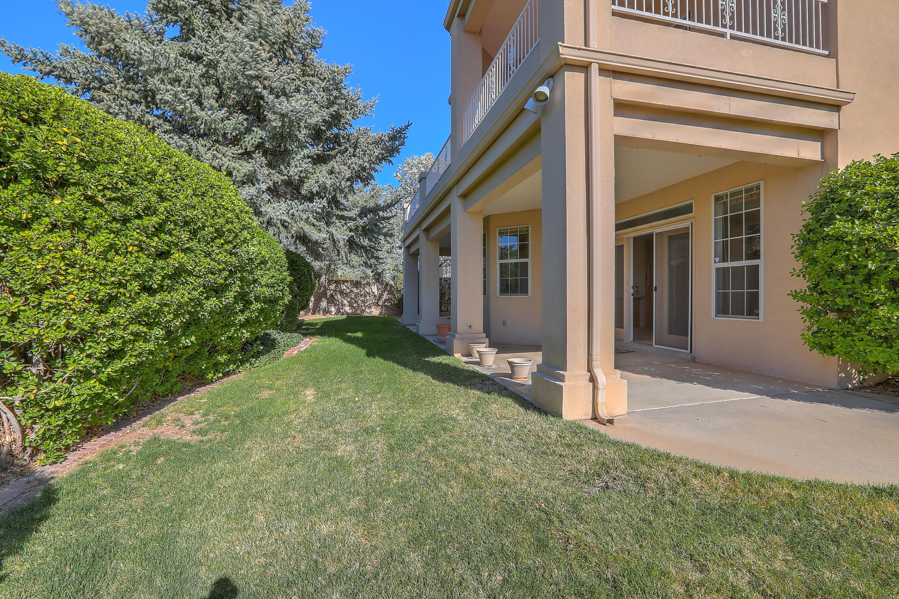 11021 Bridgepointe Court NE