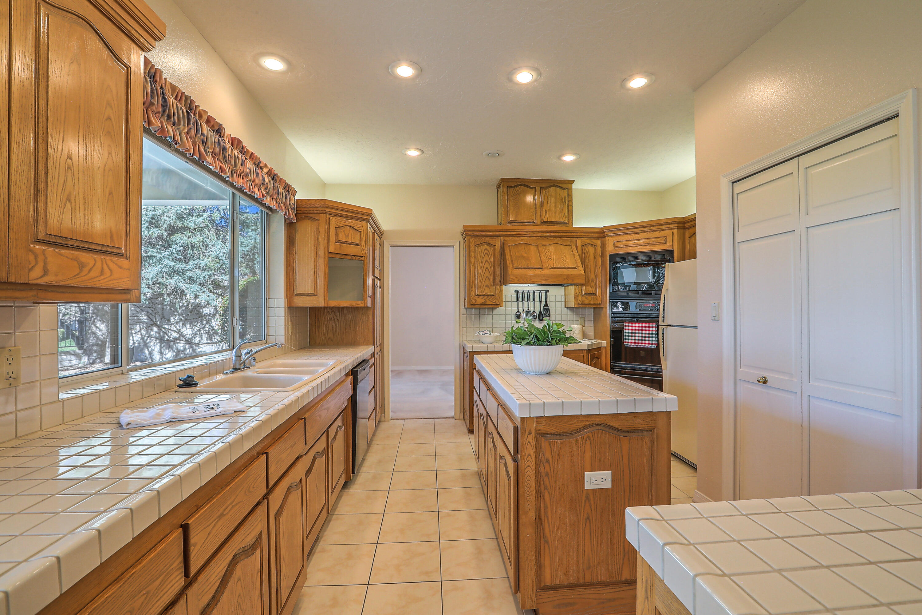 11021 Bridgepointe Court NE