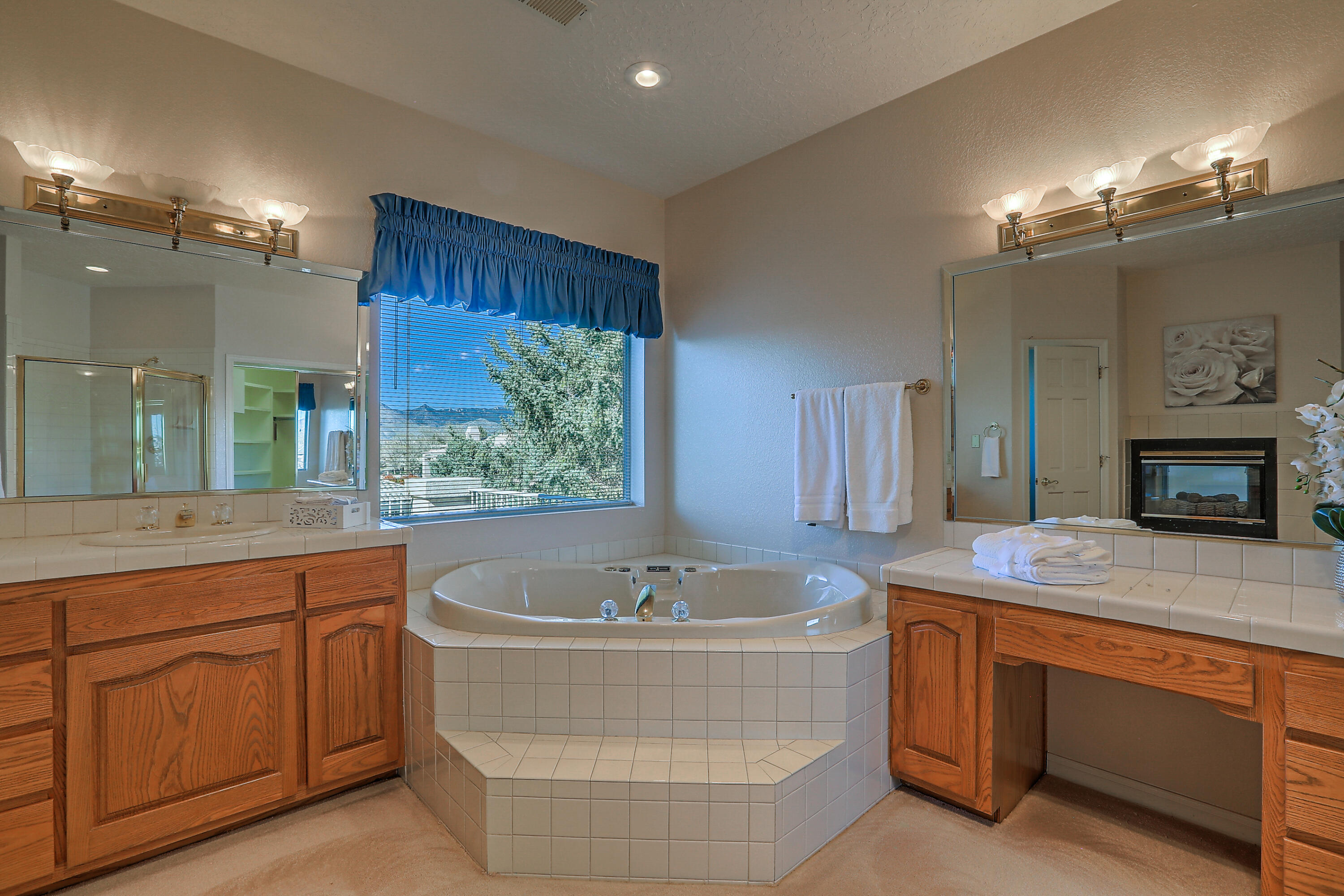 11021 Bridgepointe Court NE