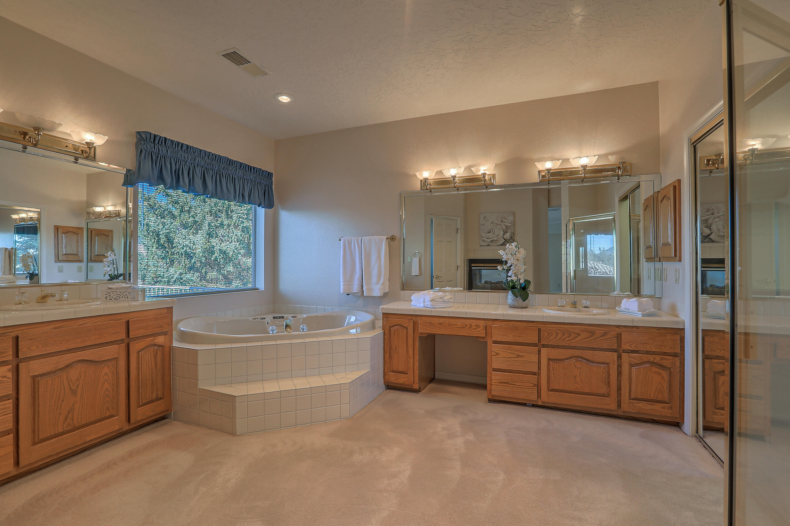 11021 Bridgepointe Court NE