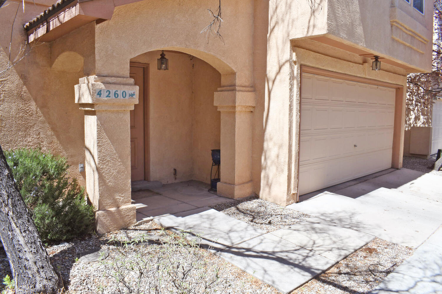 4260 Altura Vista Lane NE
